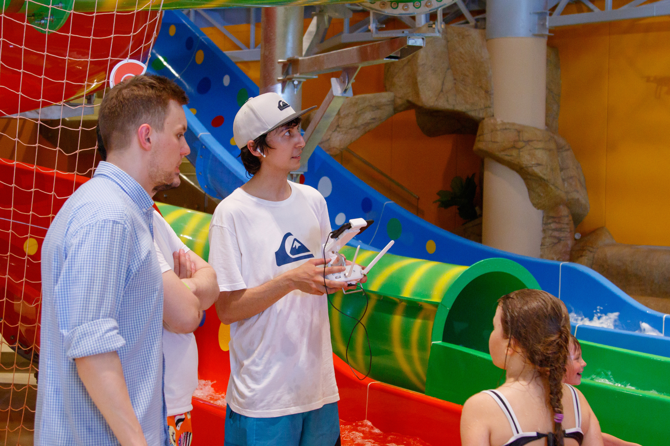 Съемки рекламы для аквапарка «ЛЕТОЛЕТО». Фотограф Авилова Дарья ● Тюмень● Съемка больших семей ●Архив поколений