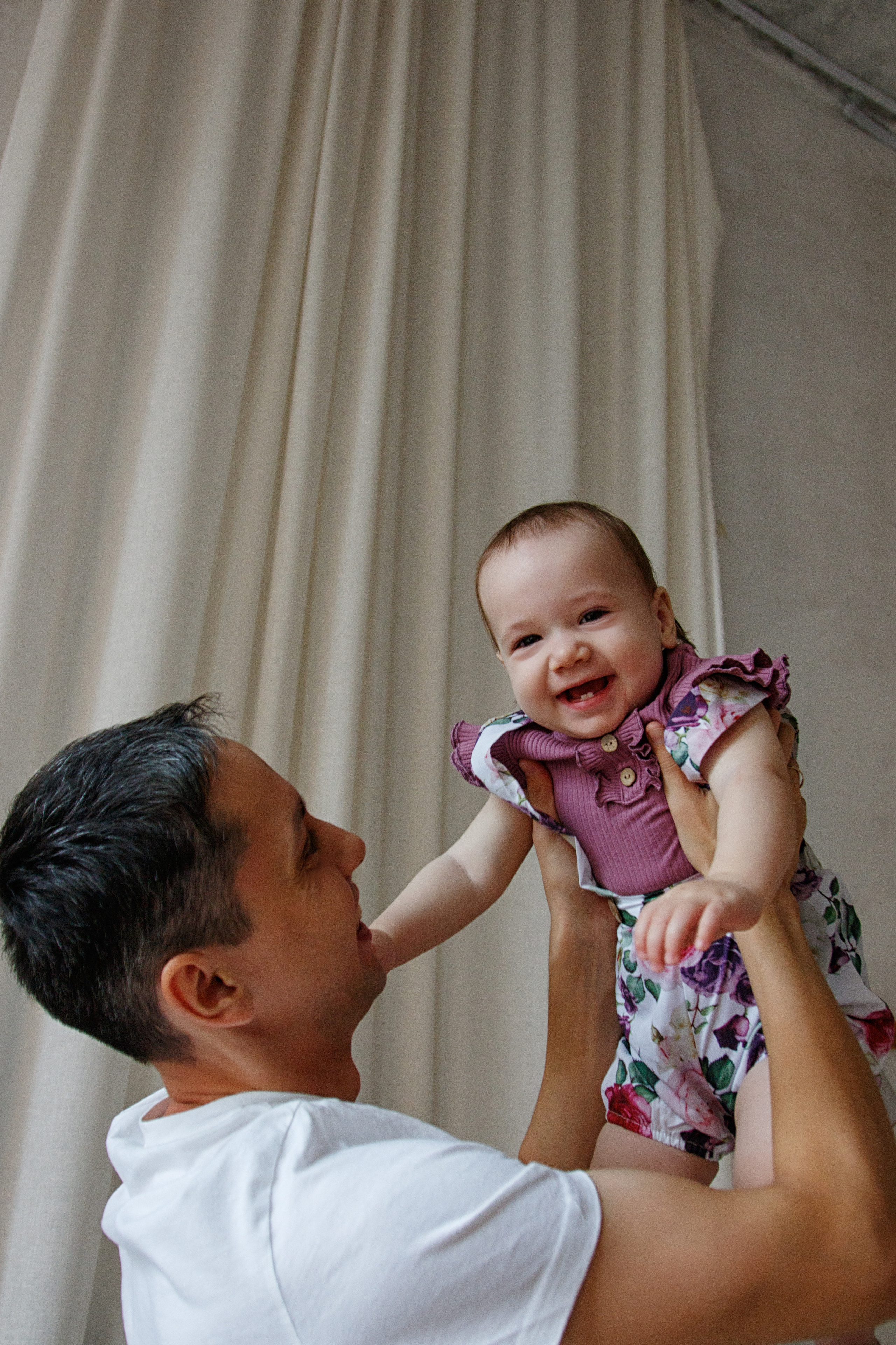 1 год Ксюше. Фотограф Авилова Дарья ● Тюмень● Съемка больших семей ●Архив поколений