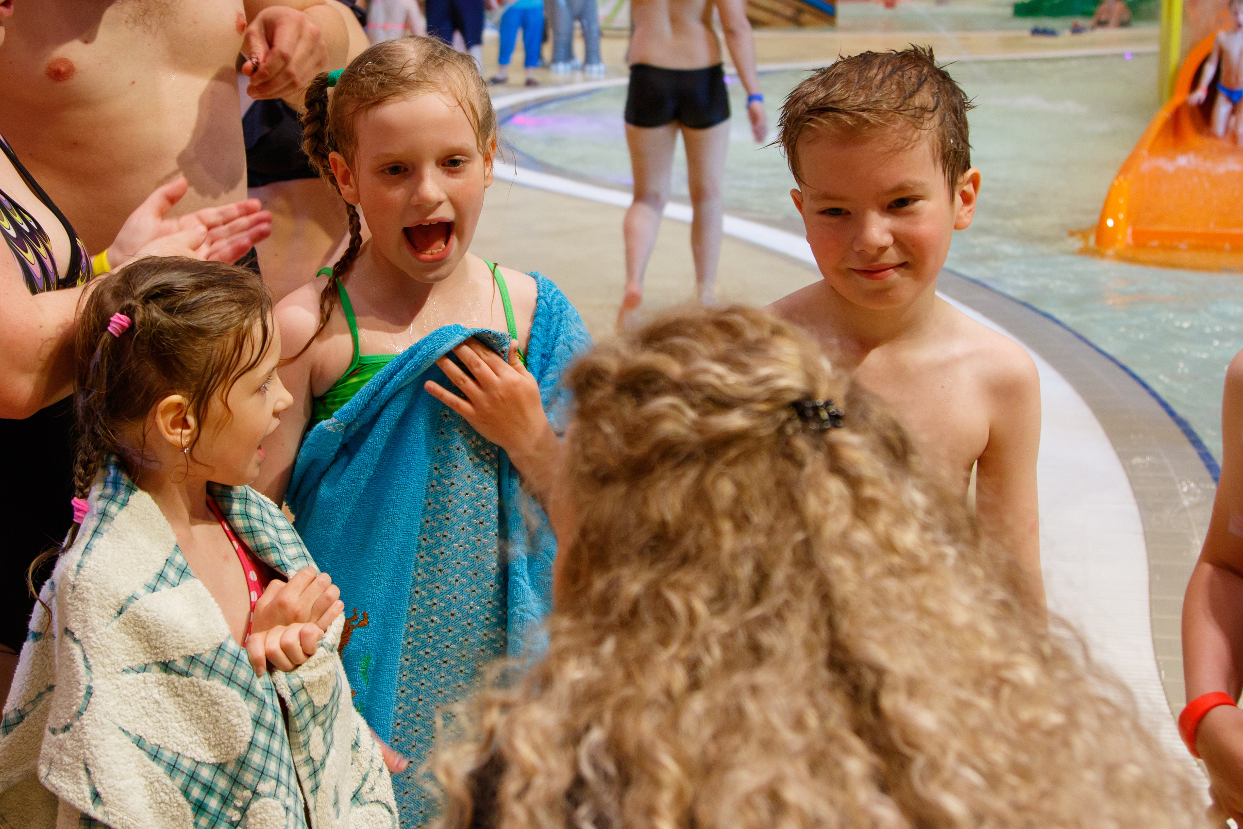 Съемки рекламы для аквапарка «ЛЕТОЛЕТО». Фотограф Авилова Дарья ● Тюмень● Съемка больших семей ●Архив поколений