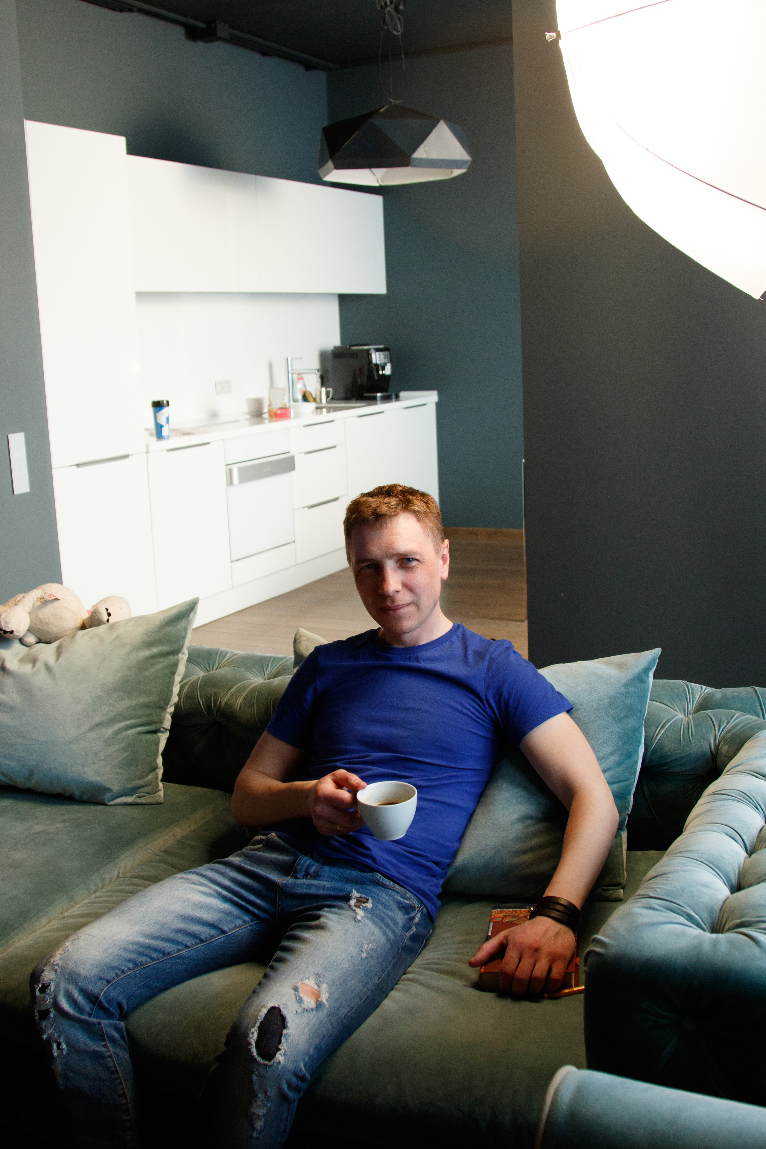 Съемки рекламы для ТГУ. Фотограф Авилова Дарья ● Тюмень● Съемка больших семей ●Архив поколений