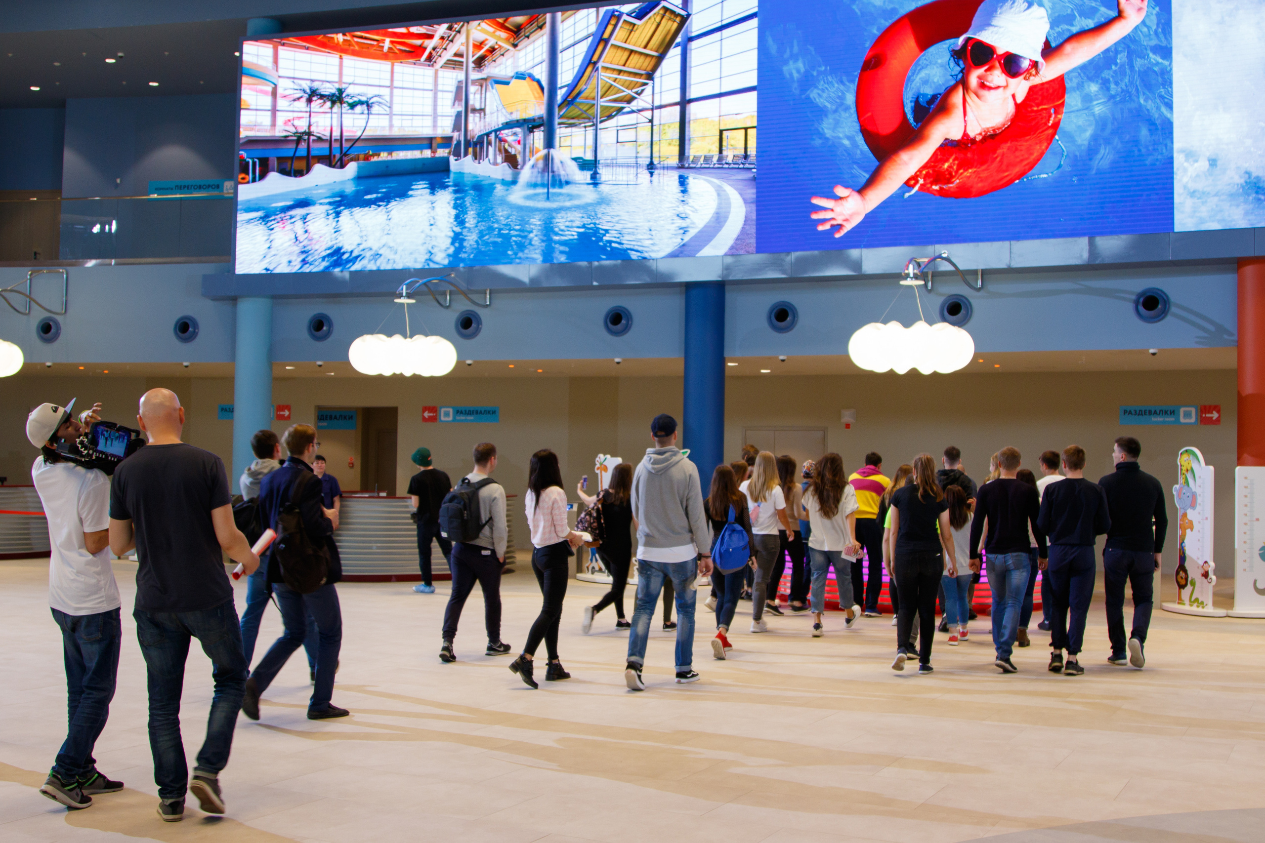 Съемки рекламы для аквапарка «ЛЕТОЛЕТО». Фотограф Авилова Дарья ● Тюмень● Съемка больших семей ●Архив поколений