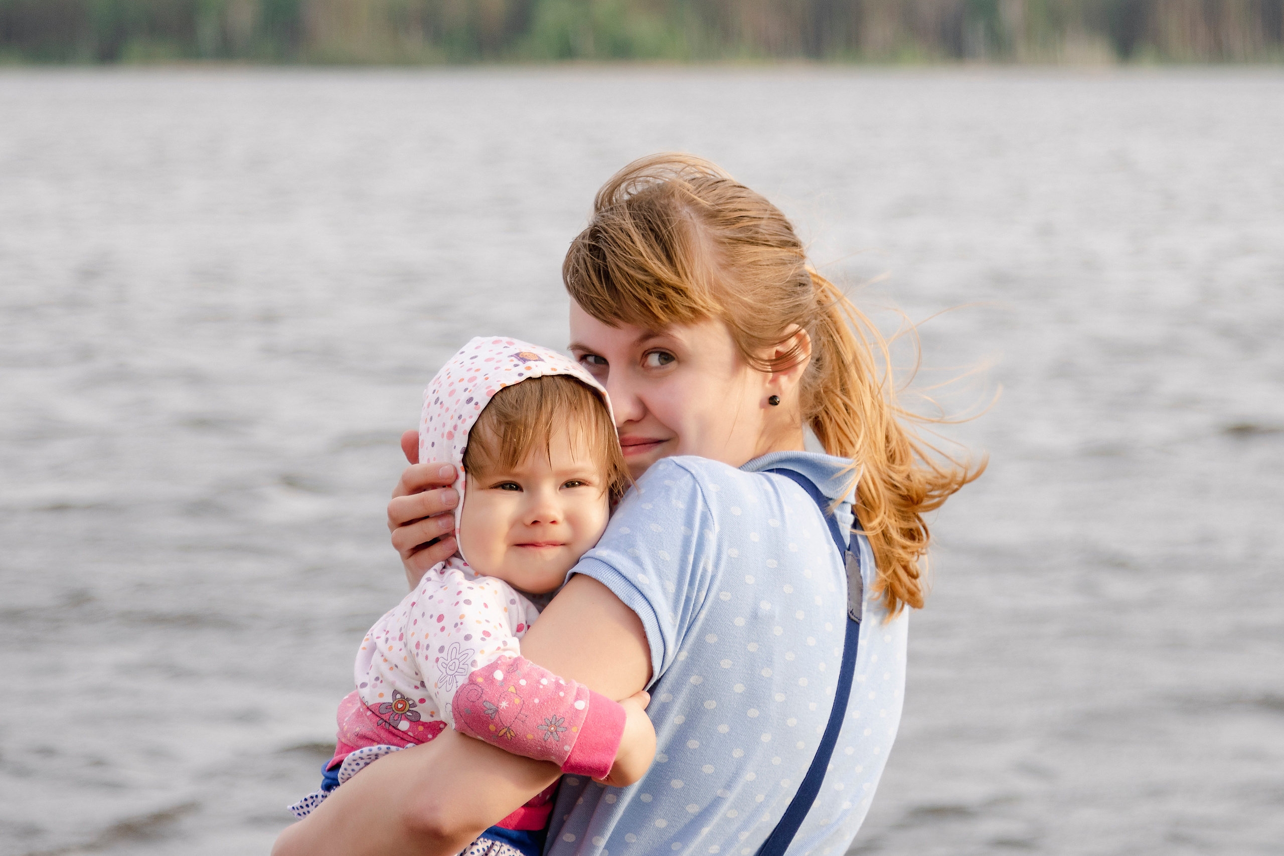 История Даши и Ксюши. Фотограф Авилова Дарья ● Тюмень● Съемка больших семей ●Архив поколений