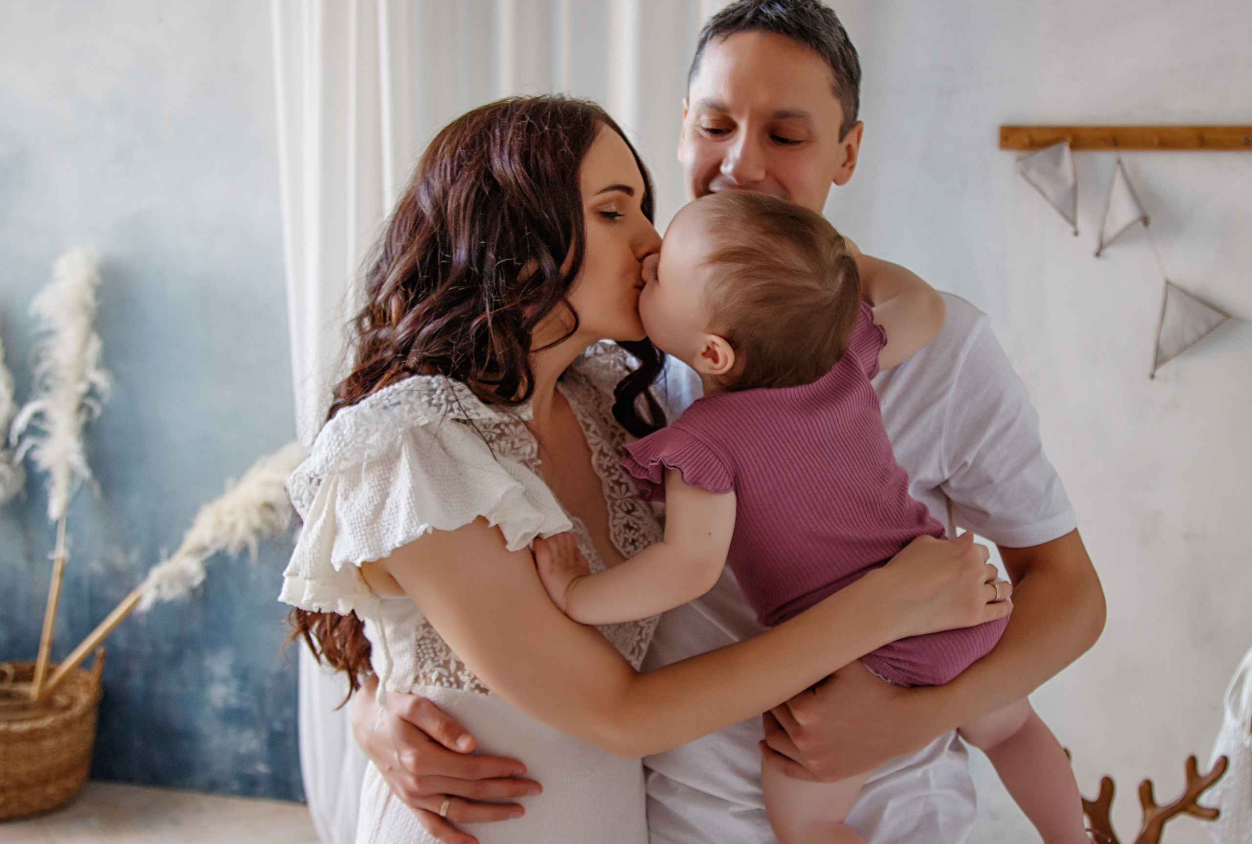 1 год Ксюше. Фотограф Авилова Дарья ● Тюмень● Съемка больших семей ●Архив поколений