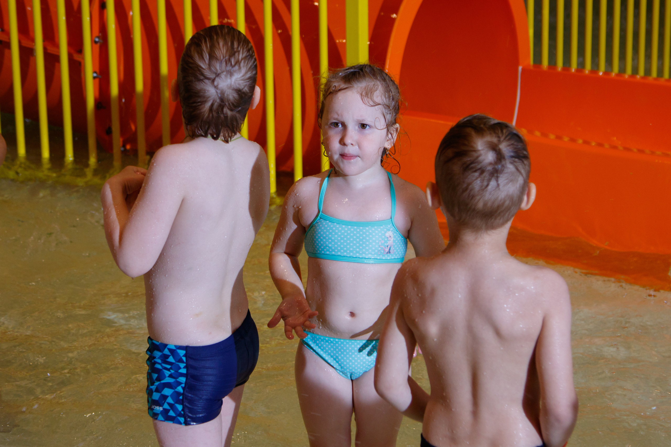 Съемки рекламы для аквапарка «ЛЕТОЛЕТО». Фотограф Авилова Дарья ● Тюмень● Съемка больших семей ●Архив поколений