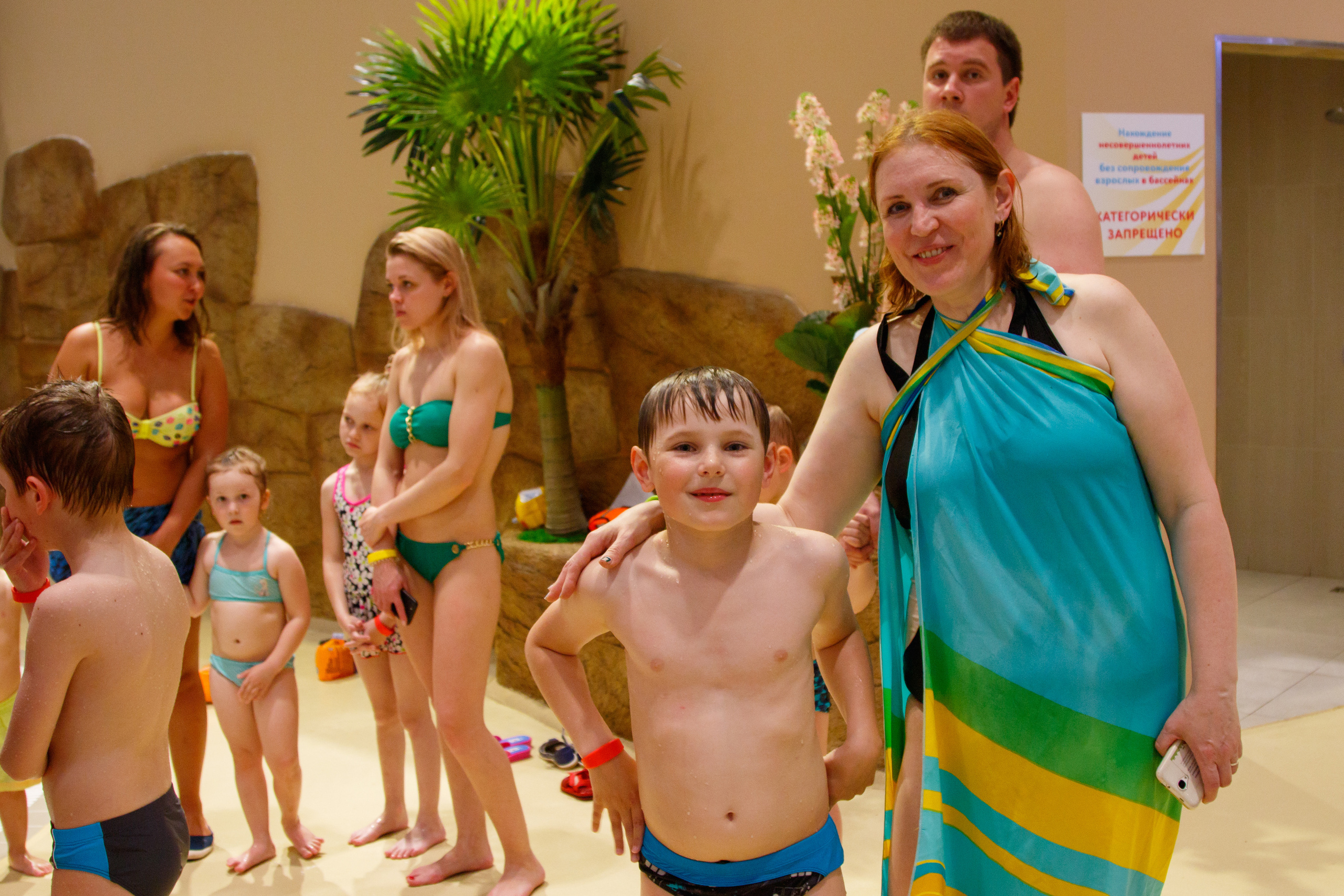 Съемки рекламы для аквапарка «ЛЕТОЛЕТО». Фотограф Авилова Дарья ● Тюмень● Съемка больших семей ●Архив поколений