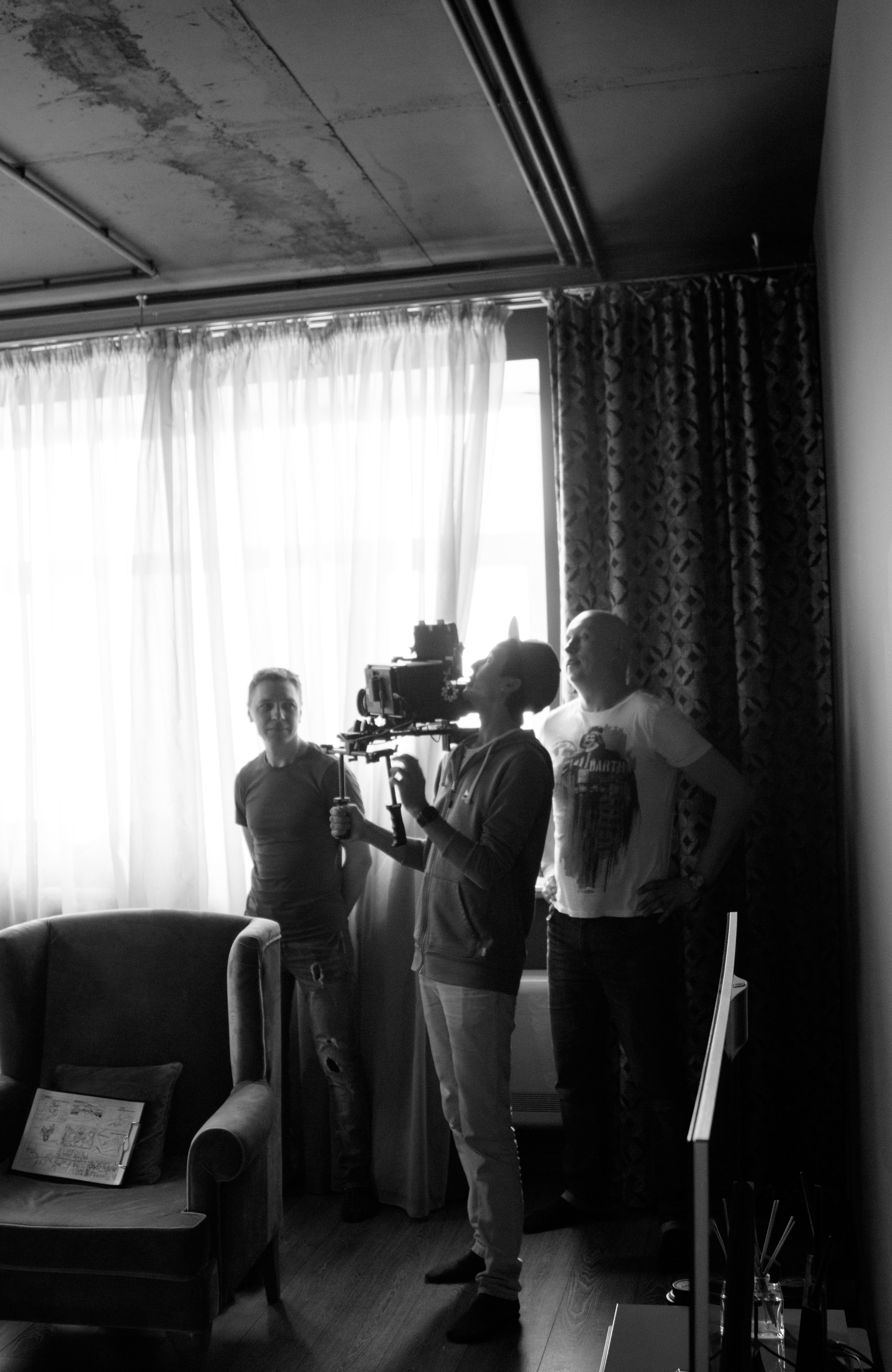 Съемки рекламы для ТГУ. Фотограф Авилова Дарья ● Тюмень● Съемка больших семей ●Архив поколений