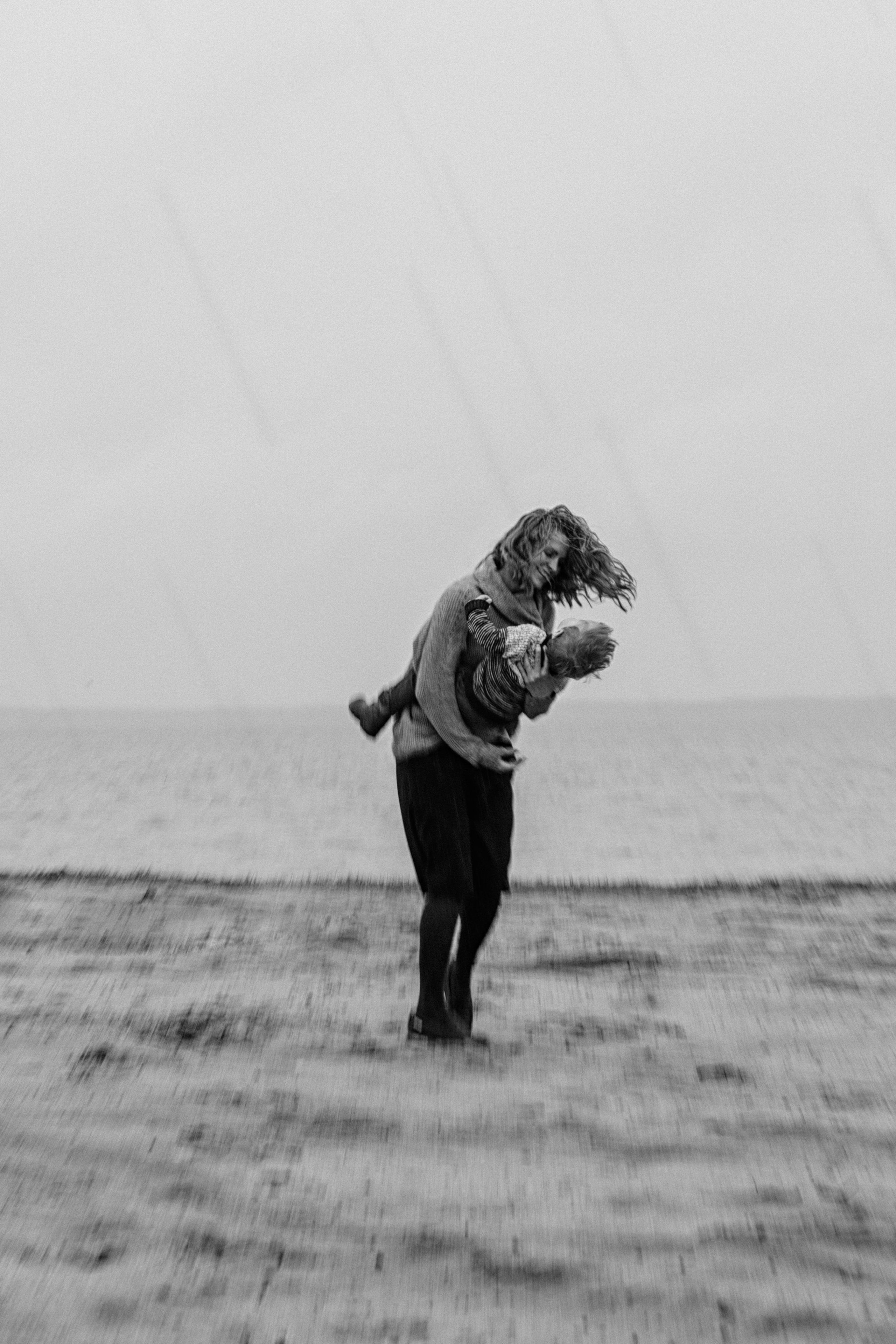 Мама и малыш. Фотограф Авилова Дарья ● Тюмень● Съемка больших семей ●Архив поколений