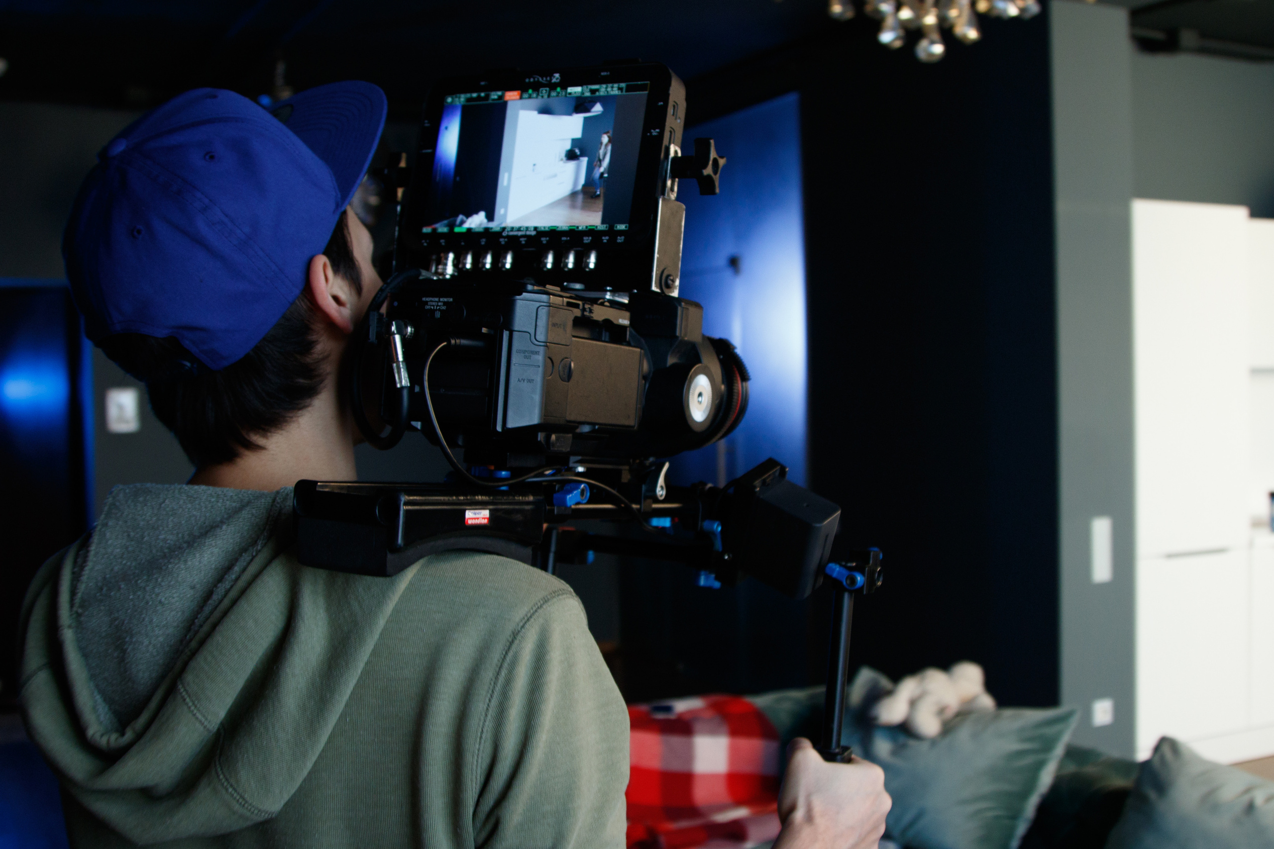 Съемки рекламы для ТГУ. Фотограф Авилова Дарья ● Тюмень● Съемка больших семей ●Архив поколений