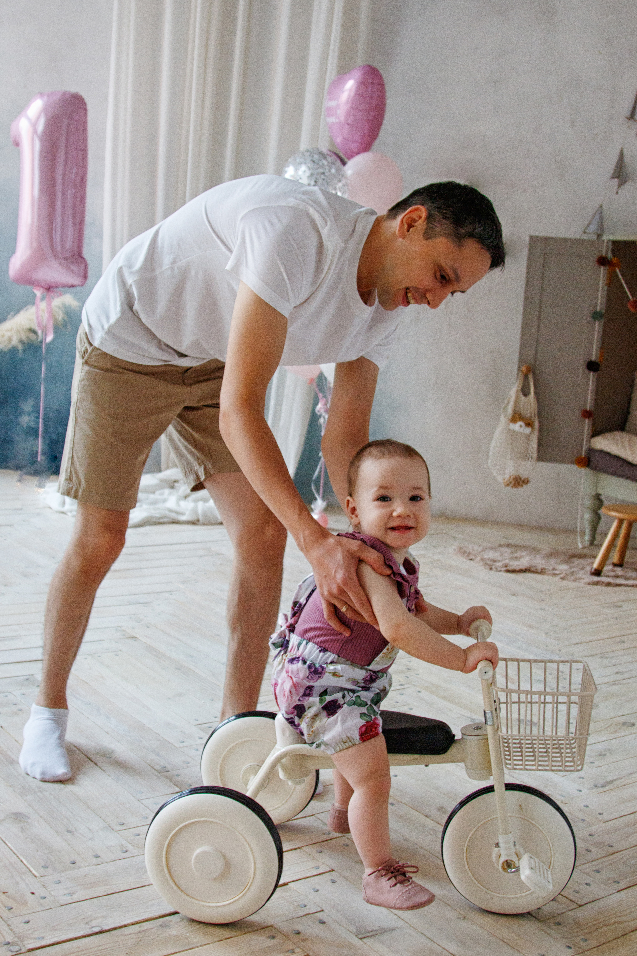 1 год Ксюше. Фотограф Авилова Дарья ● Тюмень● Съемка больших семей ●Архив поколений
