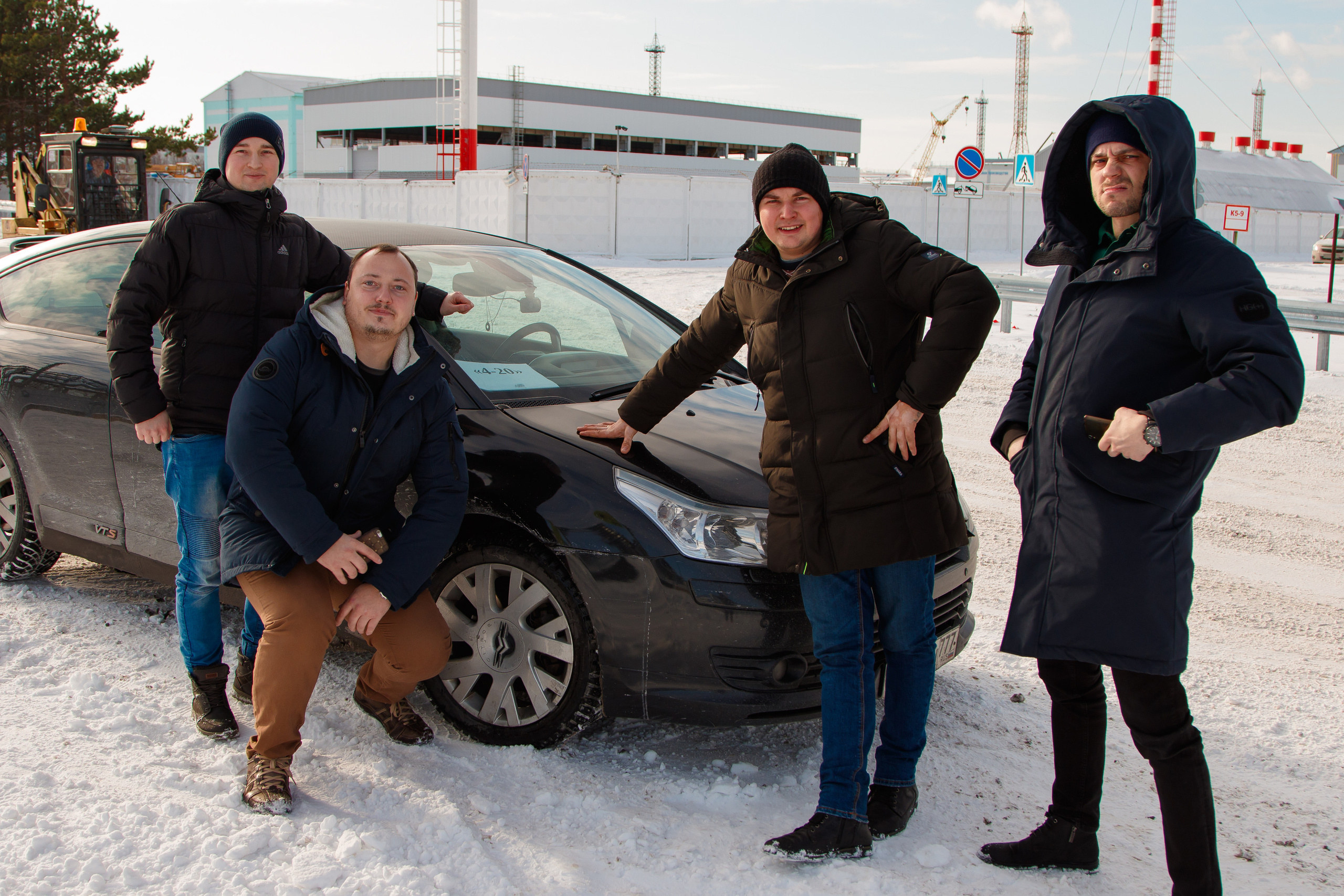 АНПЗ — авоквест. Фотограф Авилова Дарья ● Тюмень● Съемка больших семей ●Архив поколений
