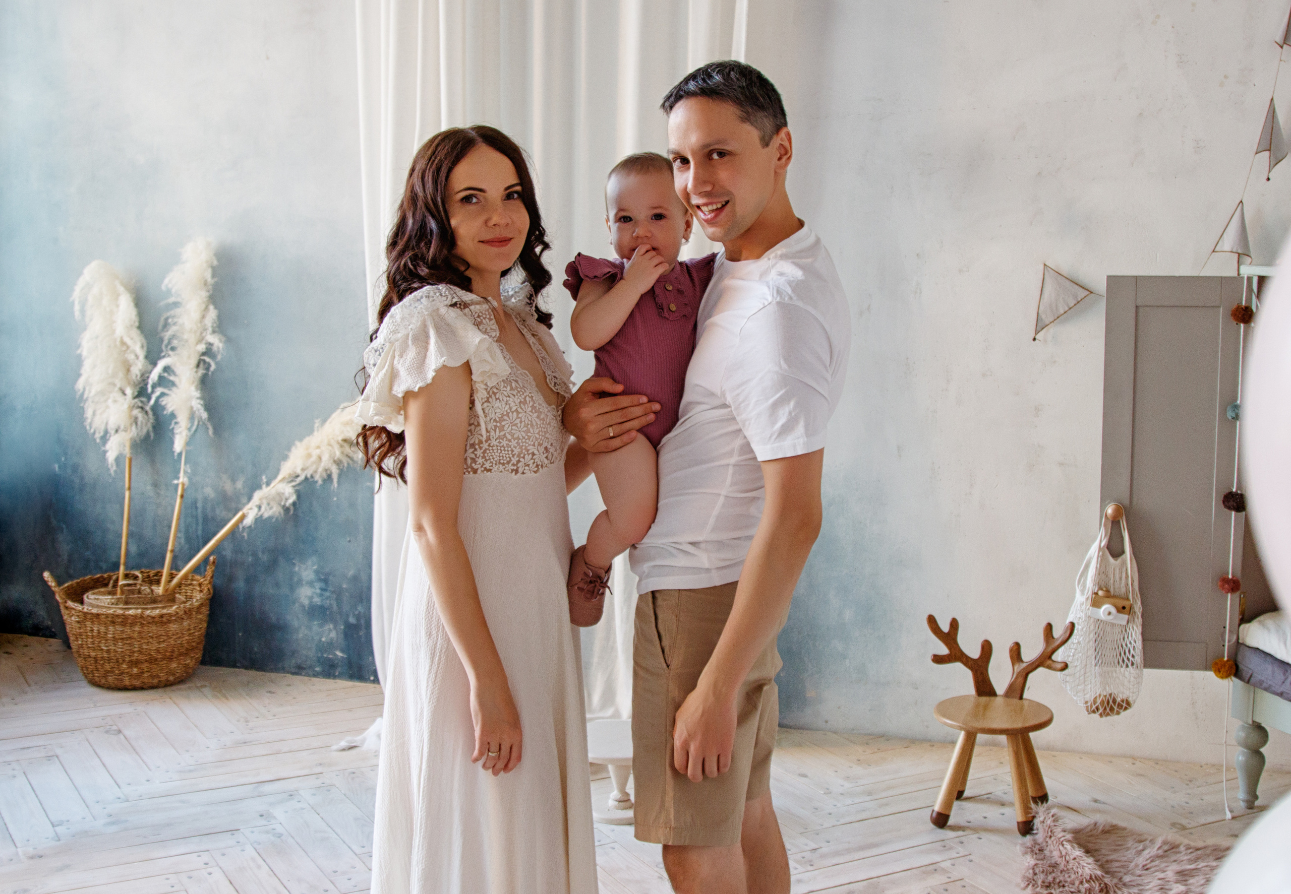 1 год Ксюше. Фотограф Авилова Дарья ● Тюмень● Съемка больших семей ●Архив поколений