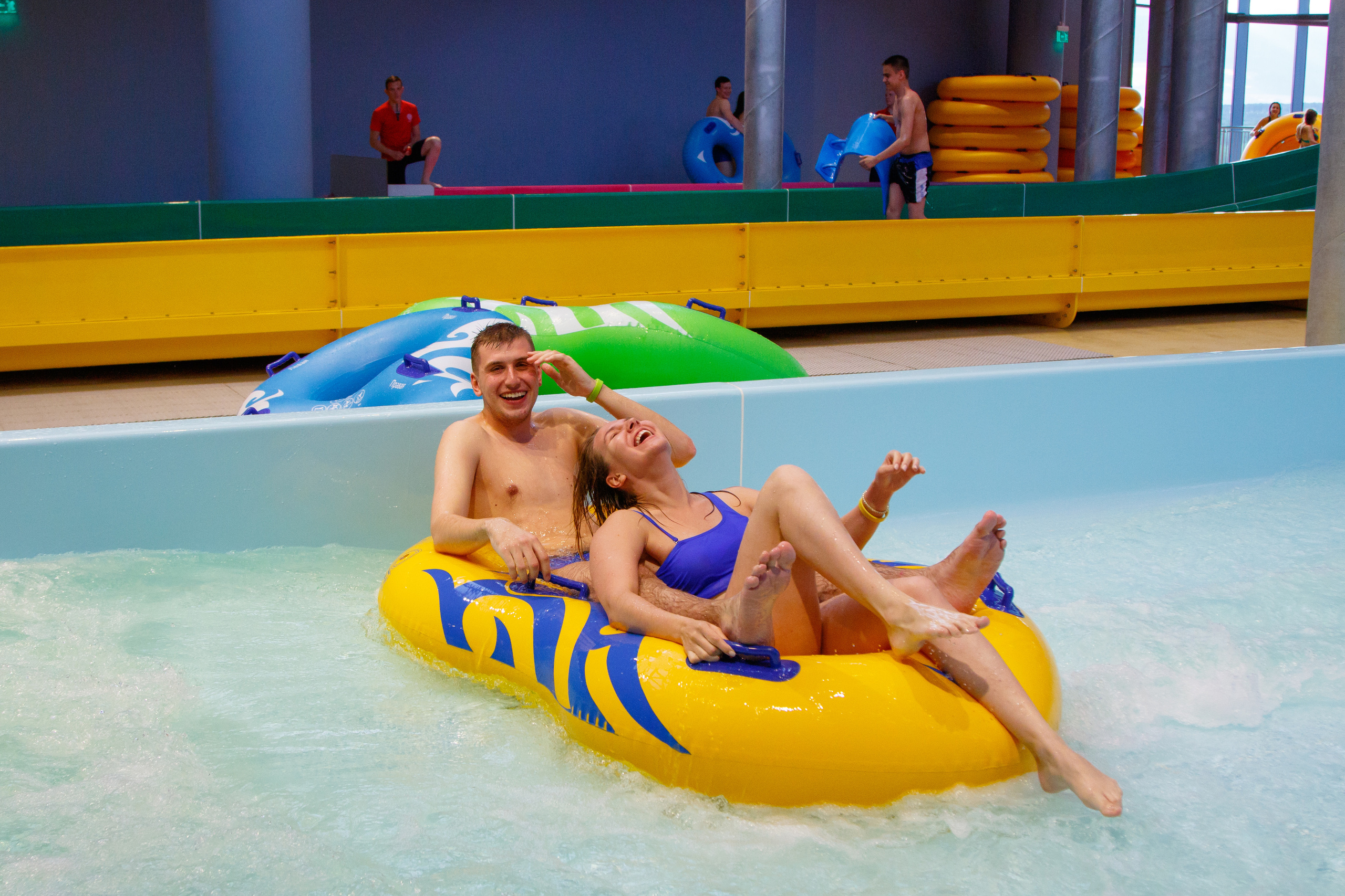 Съемки рекламы для аквапарка «ЛЕТОЛЕТО». Фотограф Авилова Дарья ● Тюмень● Съемка больших семей ●Архив поколений