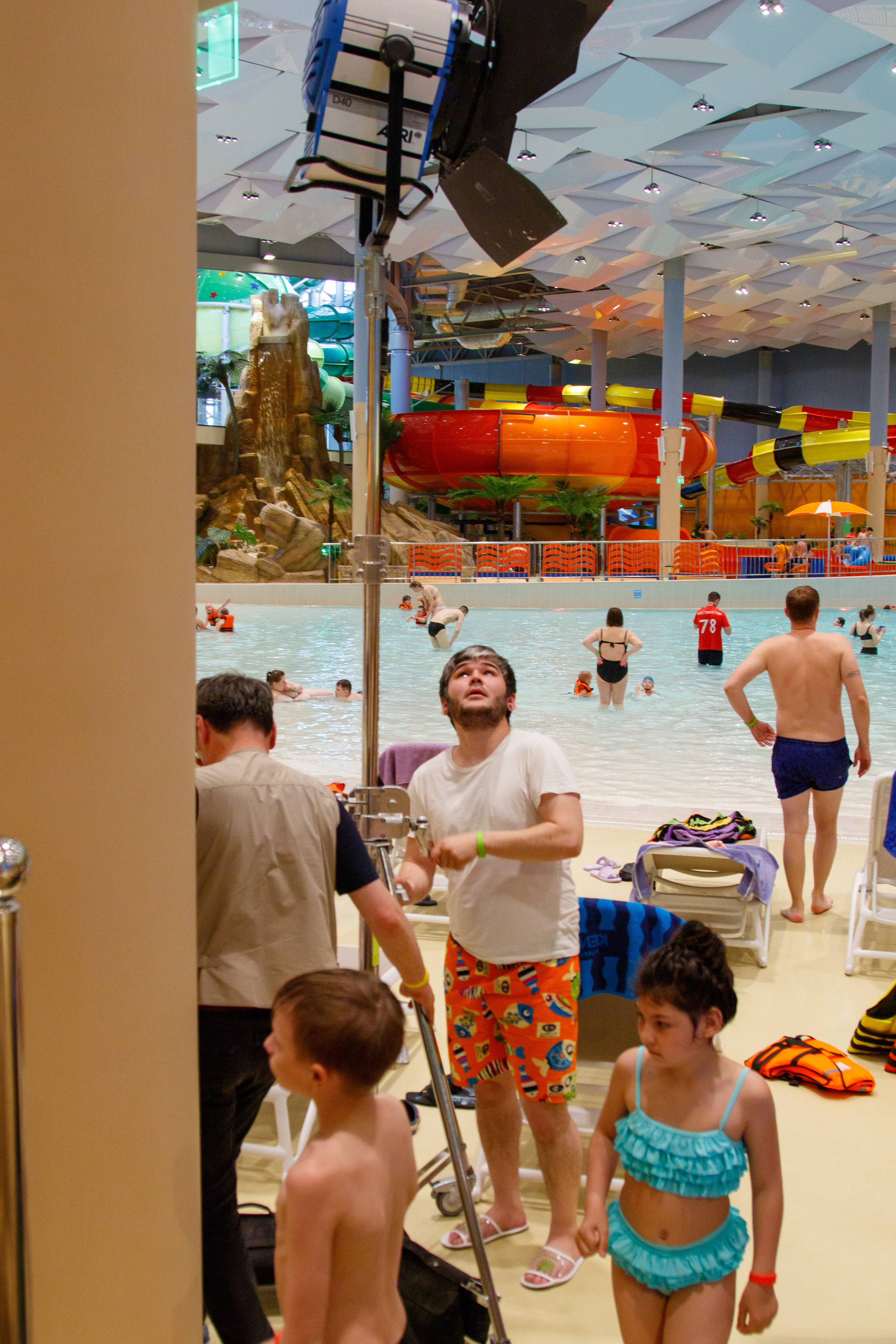 Съемки рекламы для аквапарка «ЛЕТОЛЕТО». Фотограф Авилова Дарья ● Тюмень● Съемка больших семей ●Архив поколений