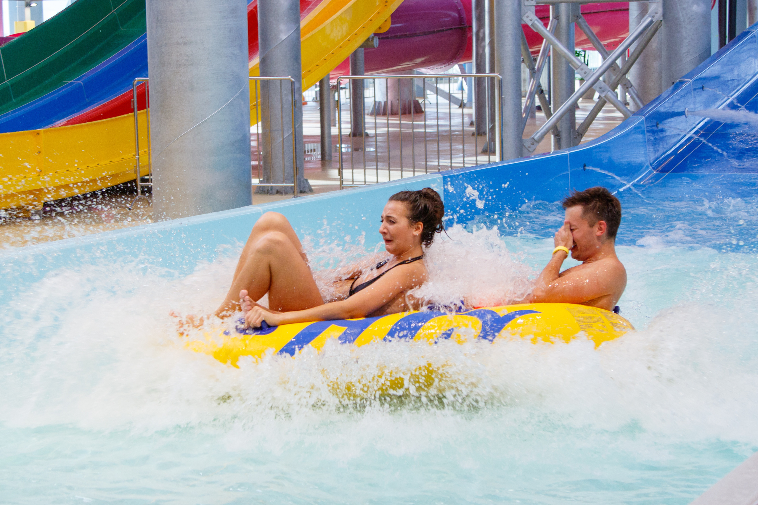 Съемки рекламы для аквапарка «ЛЕТОЛЕТО». Фотограф Авилова Дарья ● Тюмень● Съемка больших семей ●Архив поколений