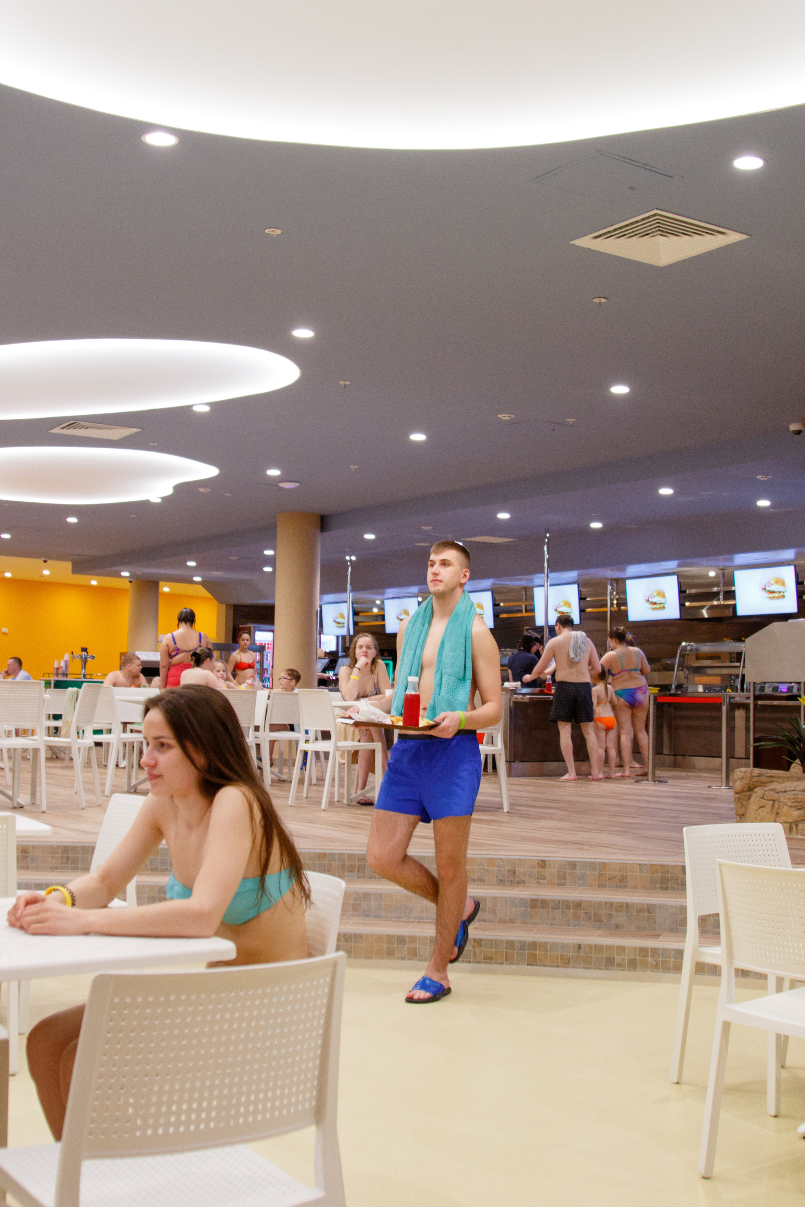 Съемки рекламы для аквапарка «ЛЕТОЛЕТО». Фотограф Авилова Дарья ● Тюмень● Съемка больших семей ●Архив поколений