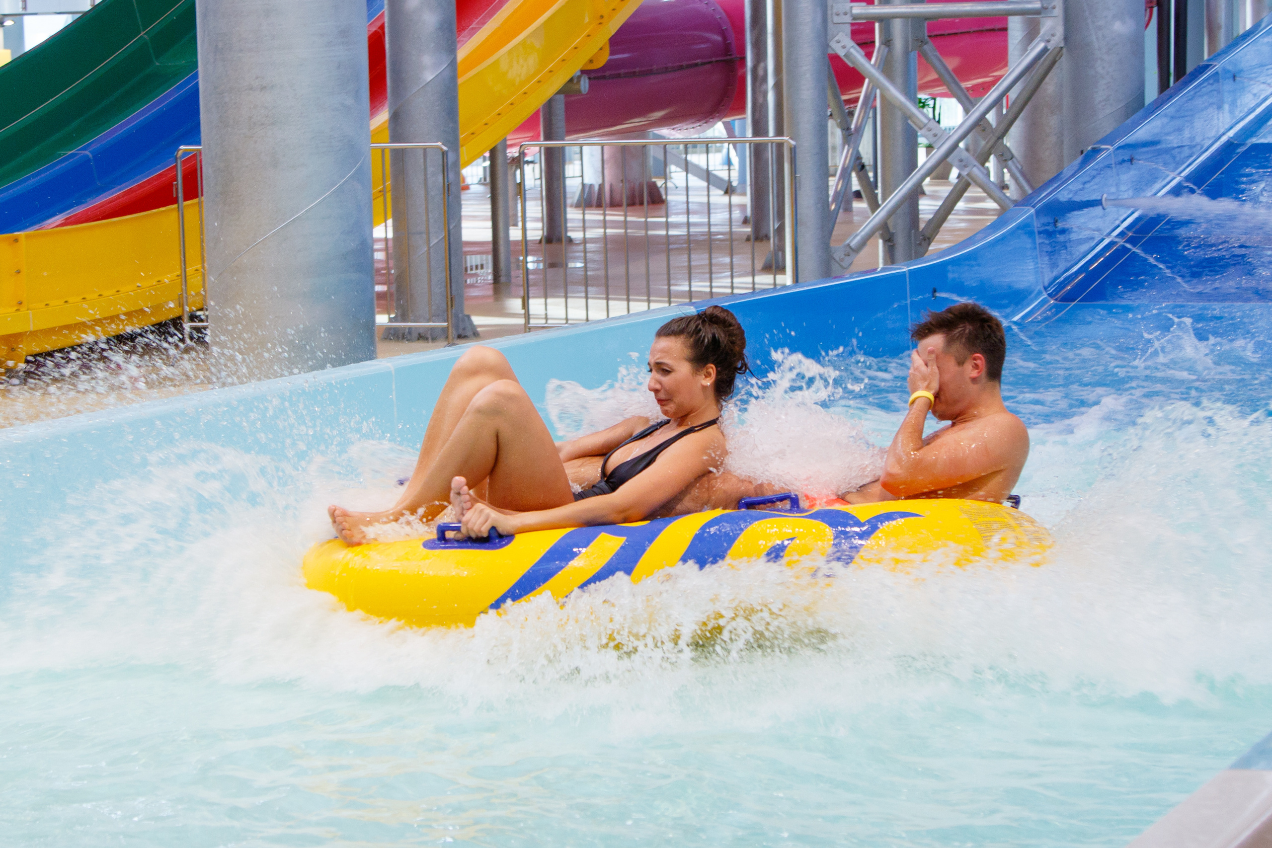 Съемки рекламы для аквапарка «ЛЕТОЛЕТО». Фотограф Авилова Дарья ● Тюмень● Съемка больших семей ●Архив поколений