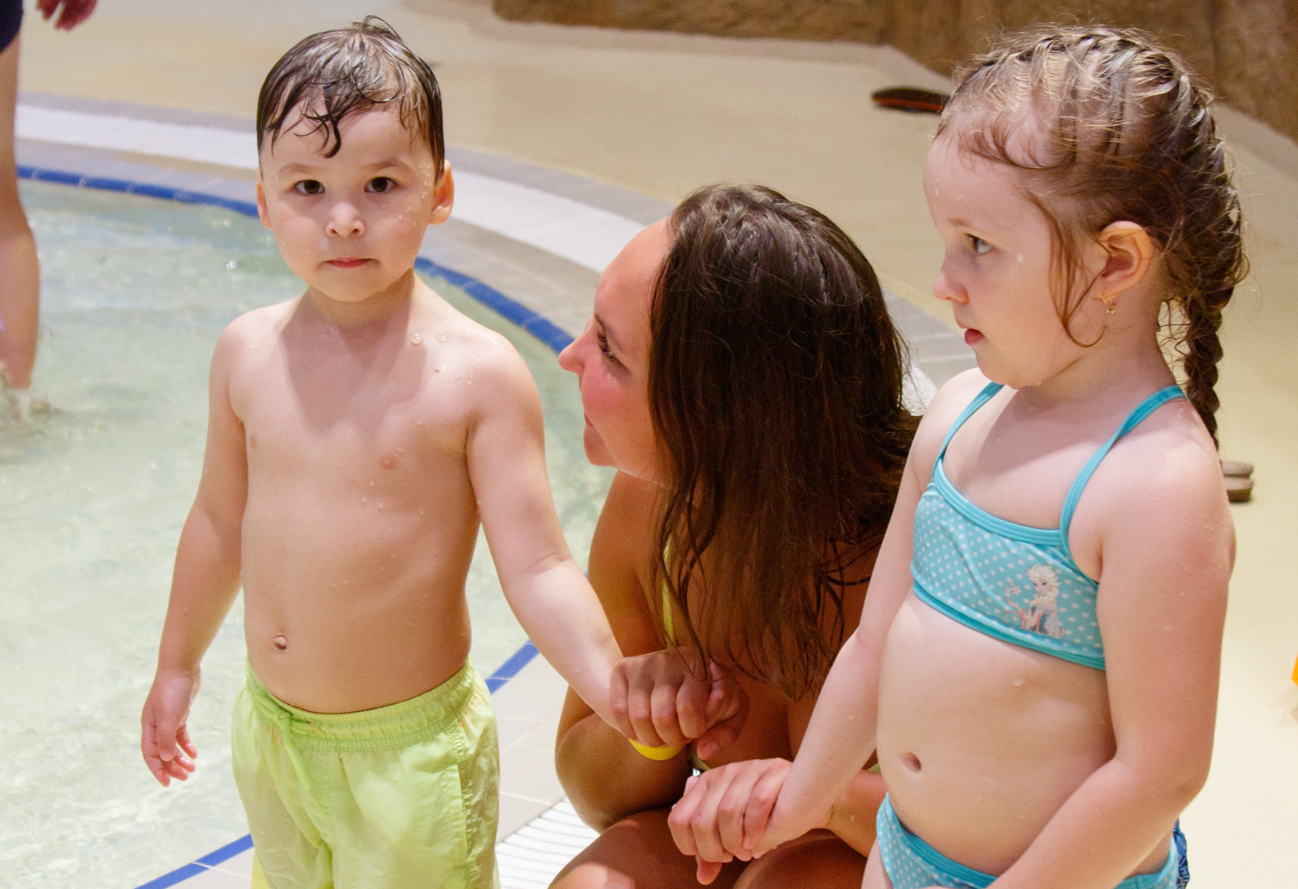 Съемки рекламы для аквапарка «ЛЕТОЛЕТО». Фотограф Авилова Дарья ● Тюмень● Съемка больших семей ●Архив поколений