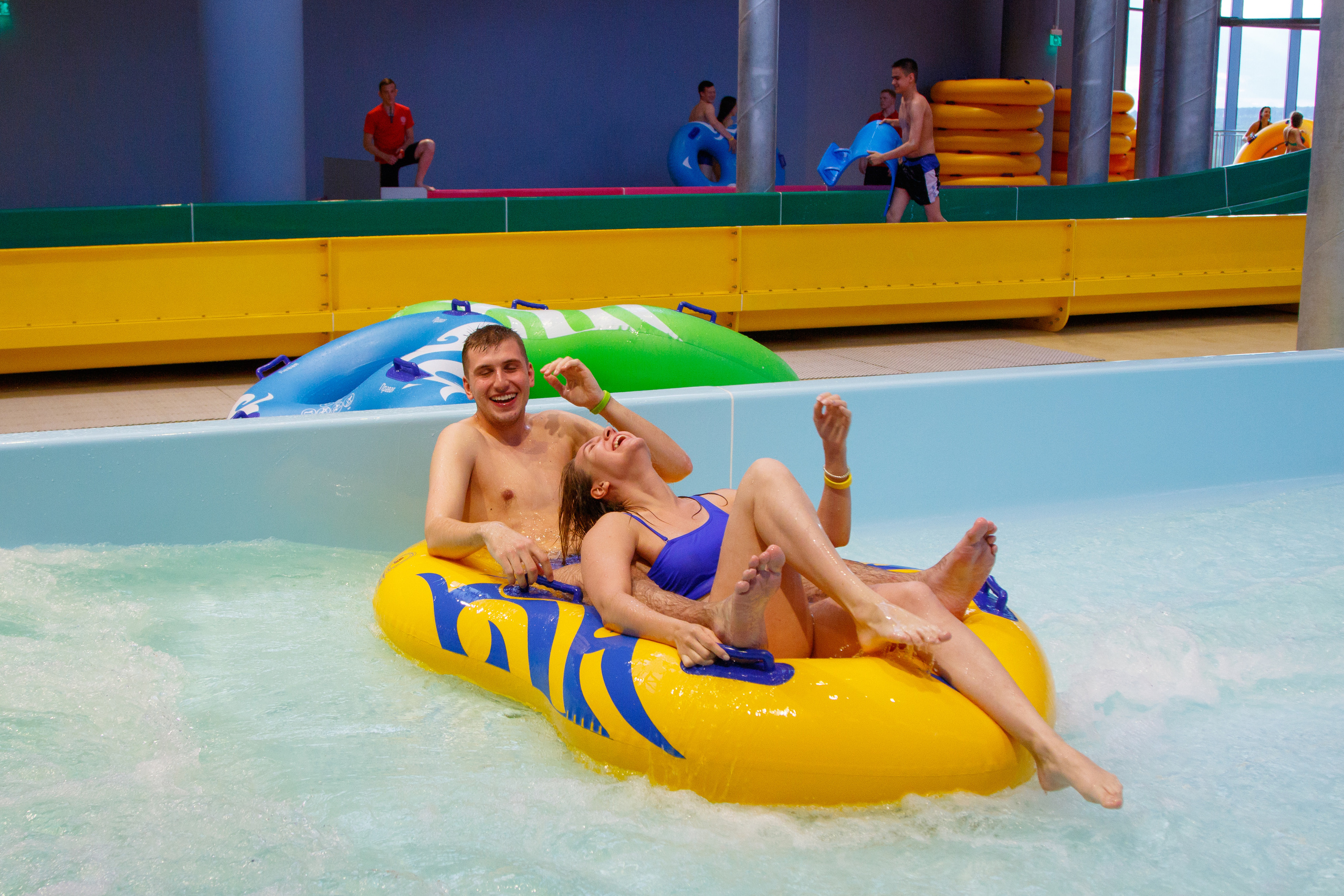 Съемки рекламы для аквапарка «ЛЕТОЛЕТО». Фотограф Авилова Дарья ● Тюмень● Съемка больших семей ●Архив поколений