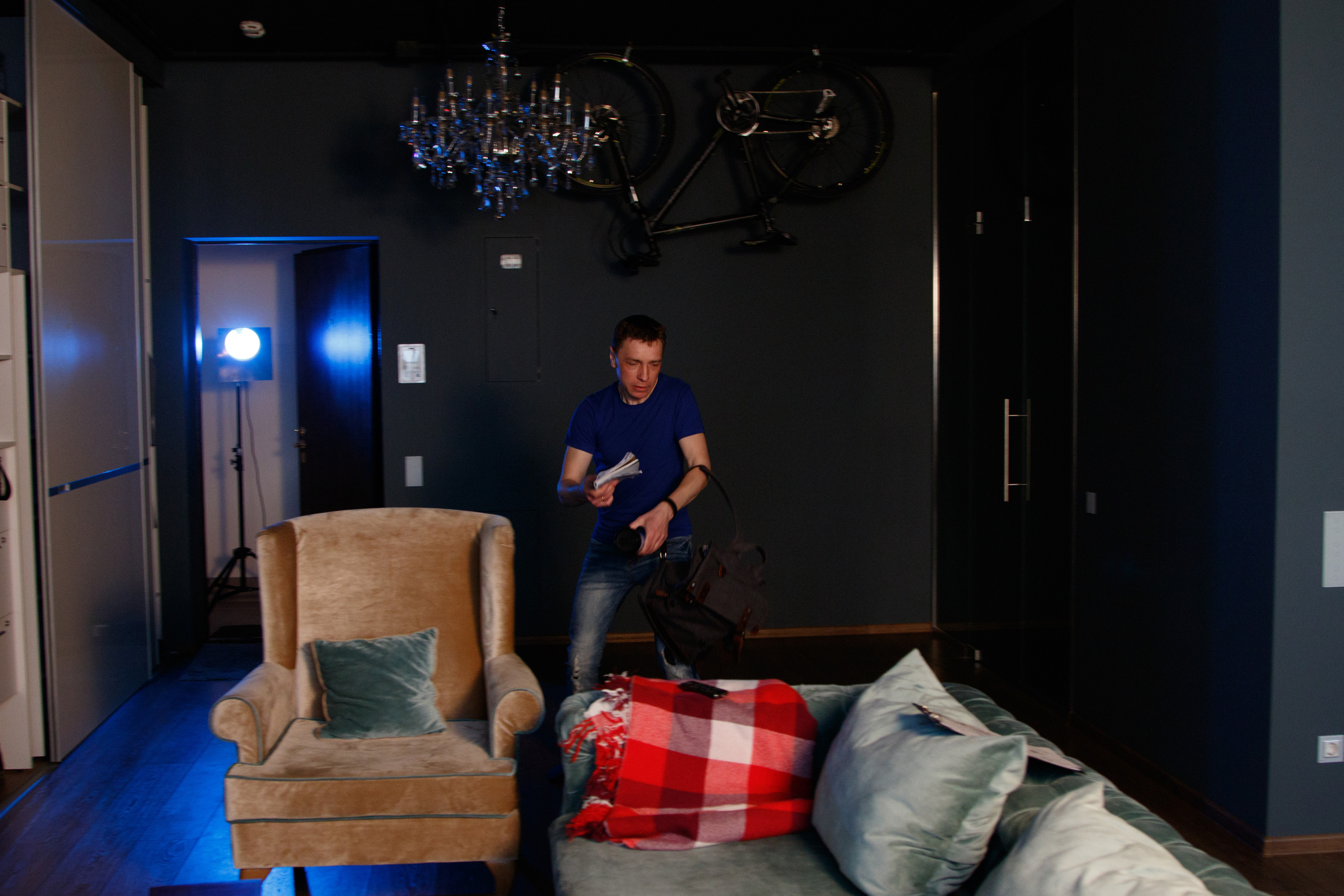 Съемки рекламы для ТГУ. Фотограф Авилова Дарья ● Тюмень● Съемка больших семей ●Архив поколений