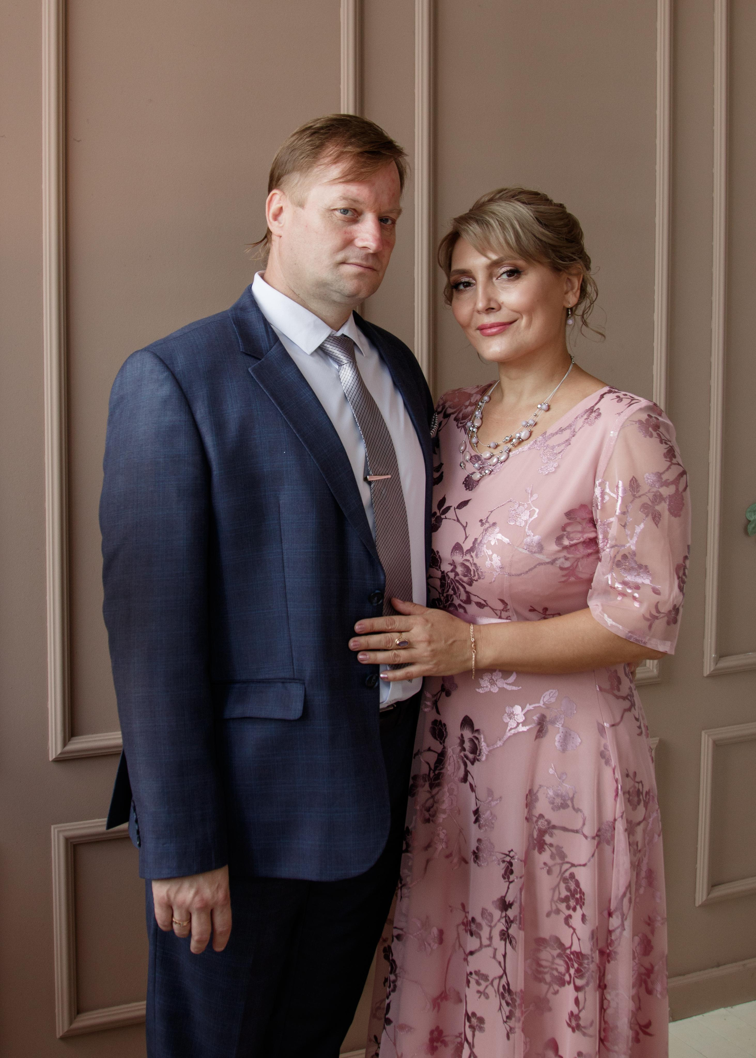 Денис и Дарья. Фотограф Авилова Дарья ● Тюмень● Съемка больших семей ●Архив поколений