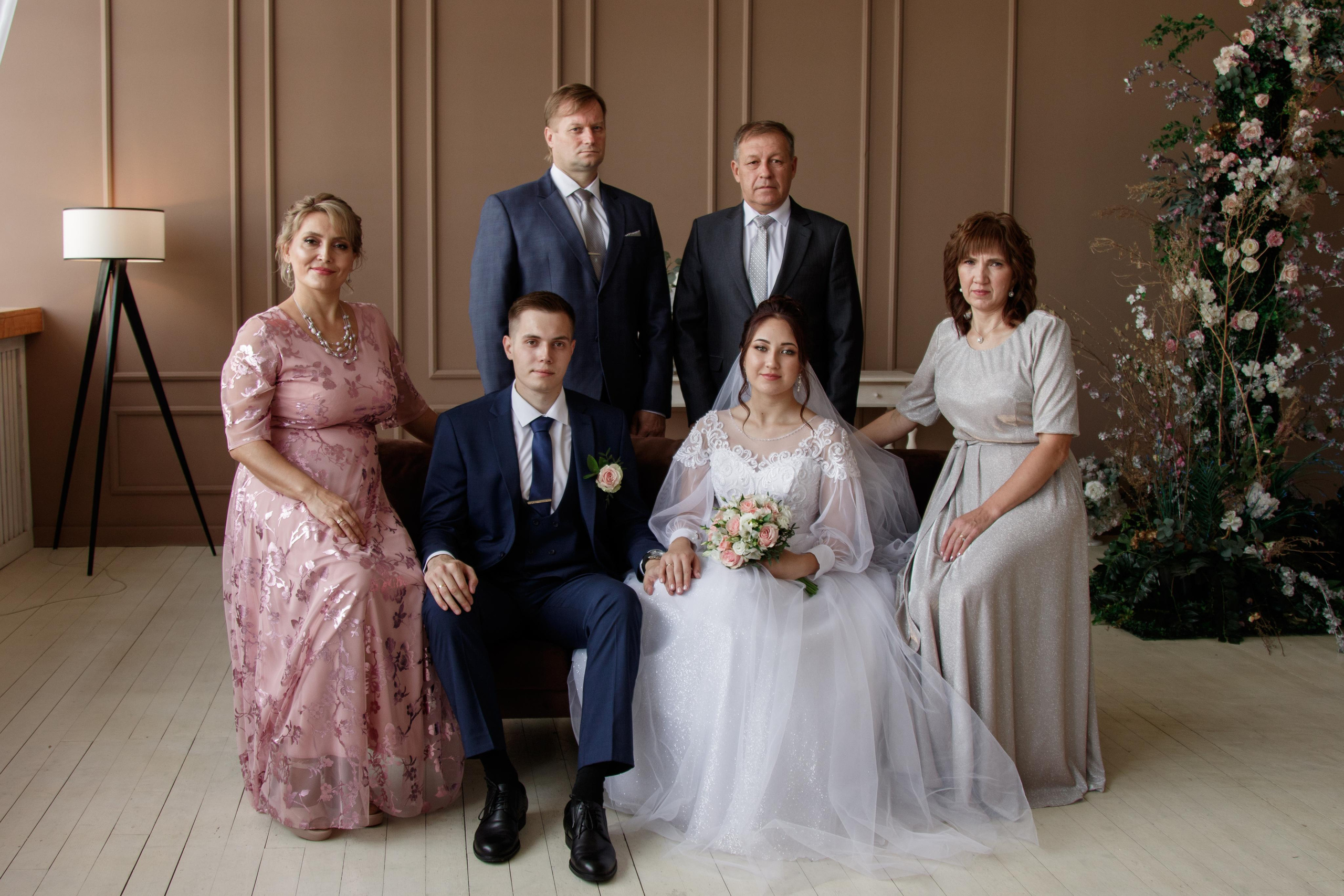 Денис и Дарья. Фотограф Авилова Дарья ● Тюмень● Съемка больших семей ●Архив поколений