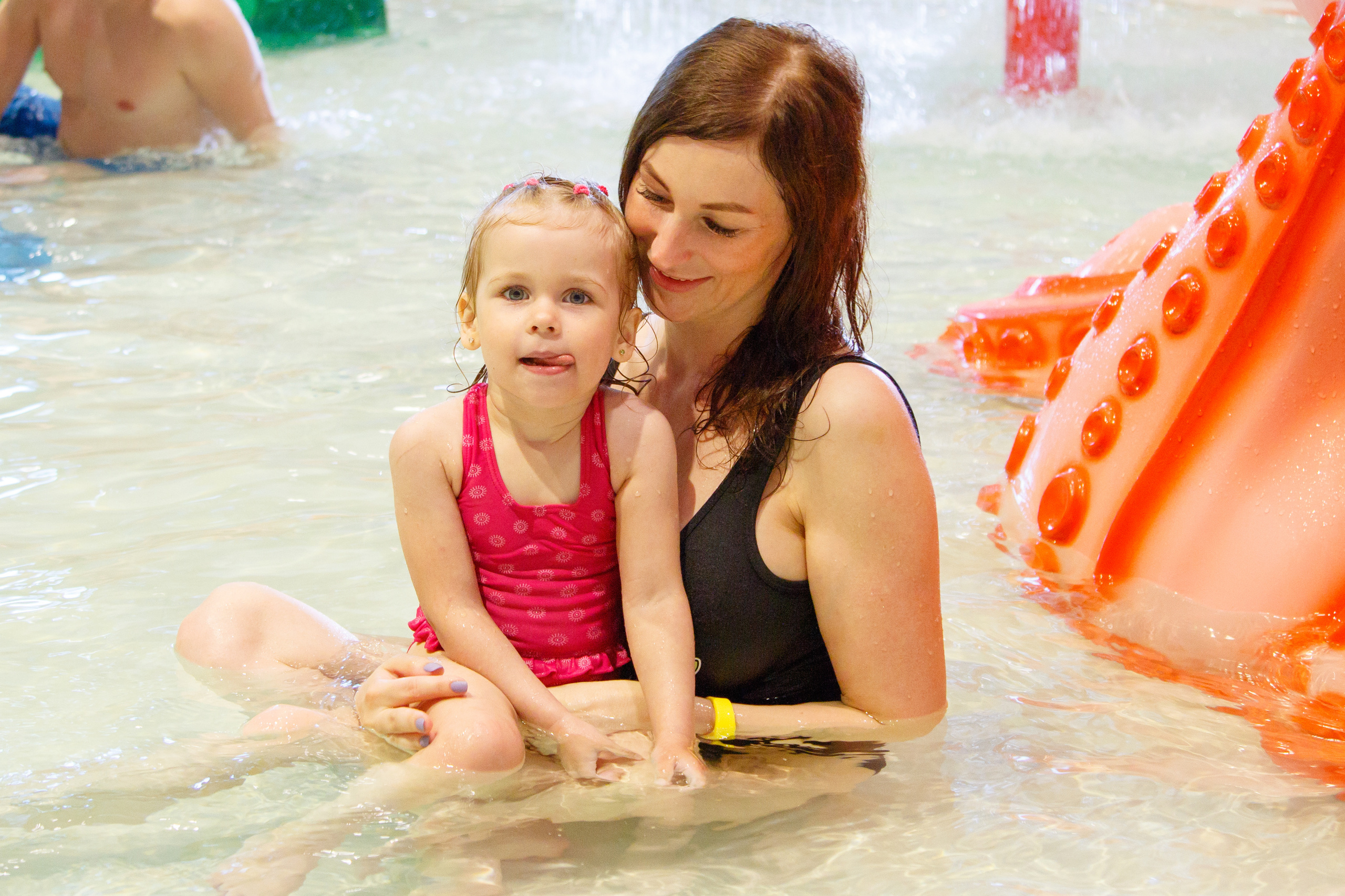 Съемки рекламы для аквапарка «ЛЕТОЛЕТО». Фотограф Авилова Дарья ● Тюмень● Съемка больших семей ●Архив поколений