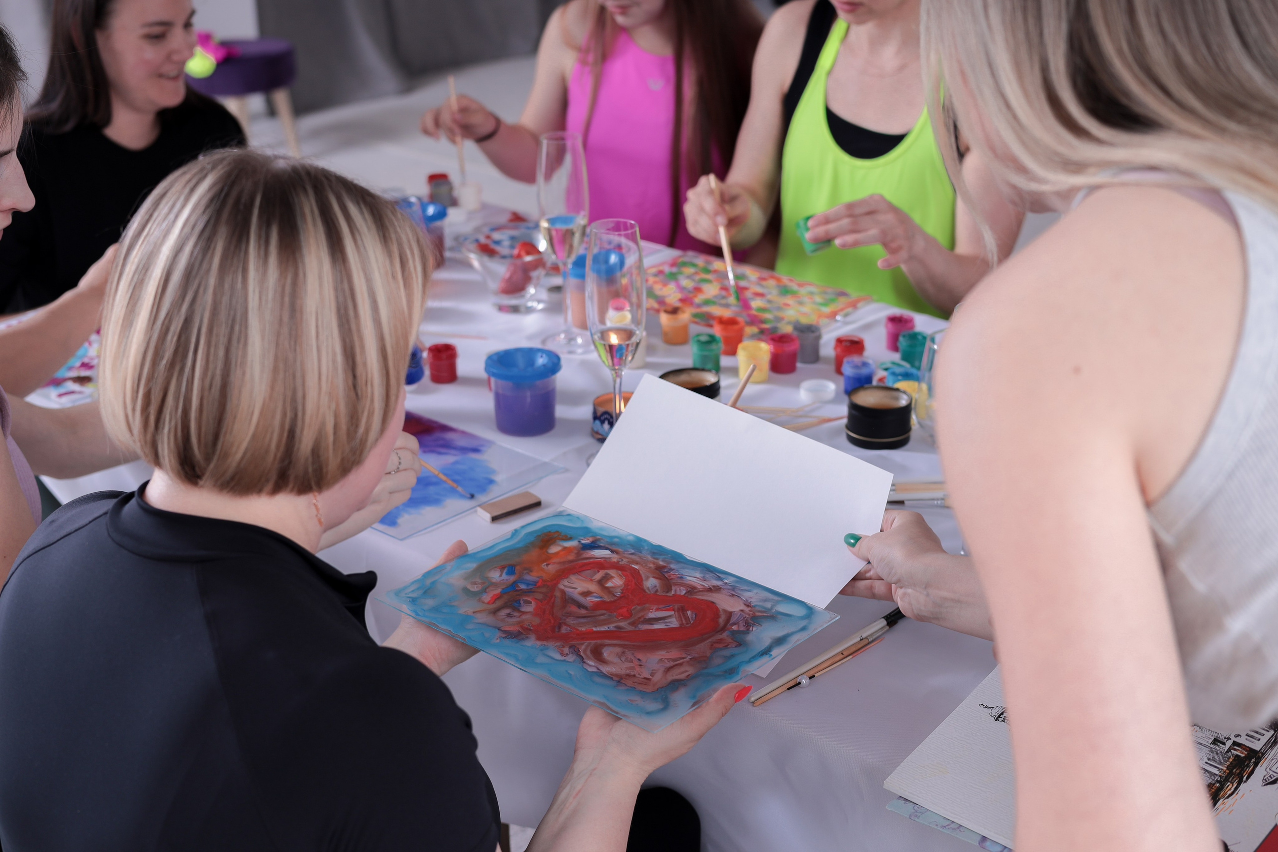 Арт-терапия + аэройога. Фотограф Надршина Лилия