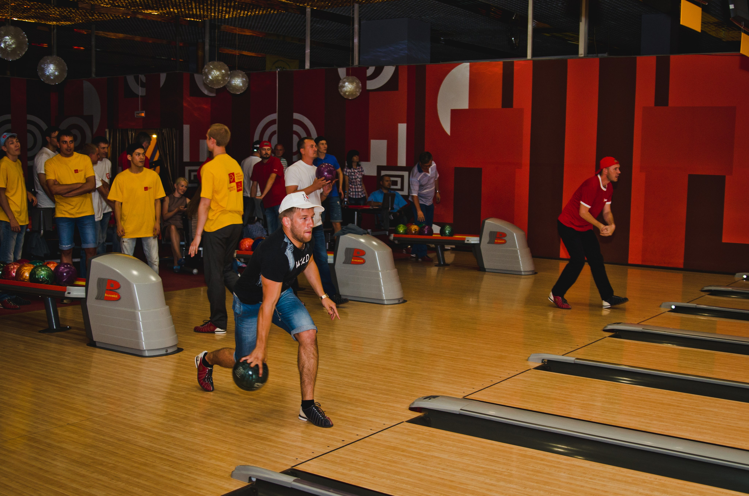 Копоратив.МТС-Теле2-Ростелеком.Боулинг. Свадебный и семейный фотограф Денис Лукьянов в Краснодаре, Краснодарском крае и Республике Крым