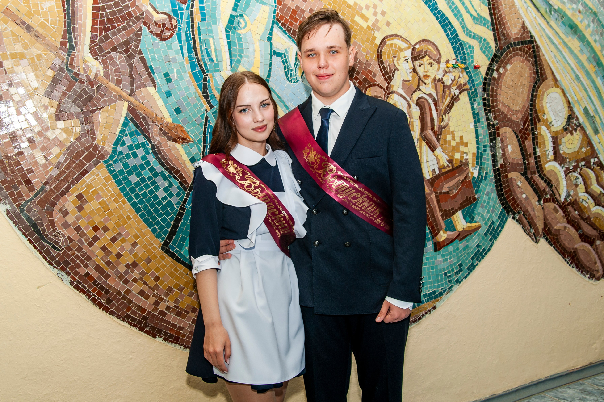 Последний Звонок МАОУ СОШ № 17 им. Эдуарда Есаяна — Архипо-Осиповка. Свадебный и семейный фотограф Денис Лукьянов в Краснодаре, Краснодарском крае и Республике Крым