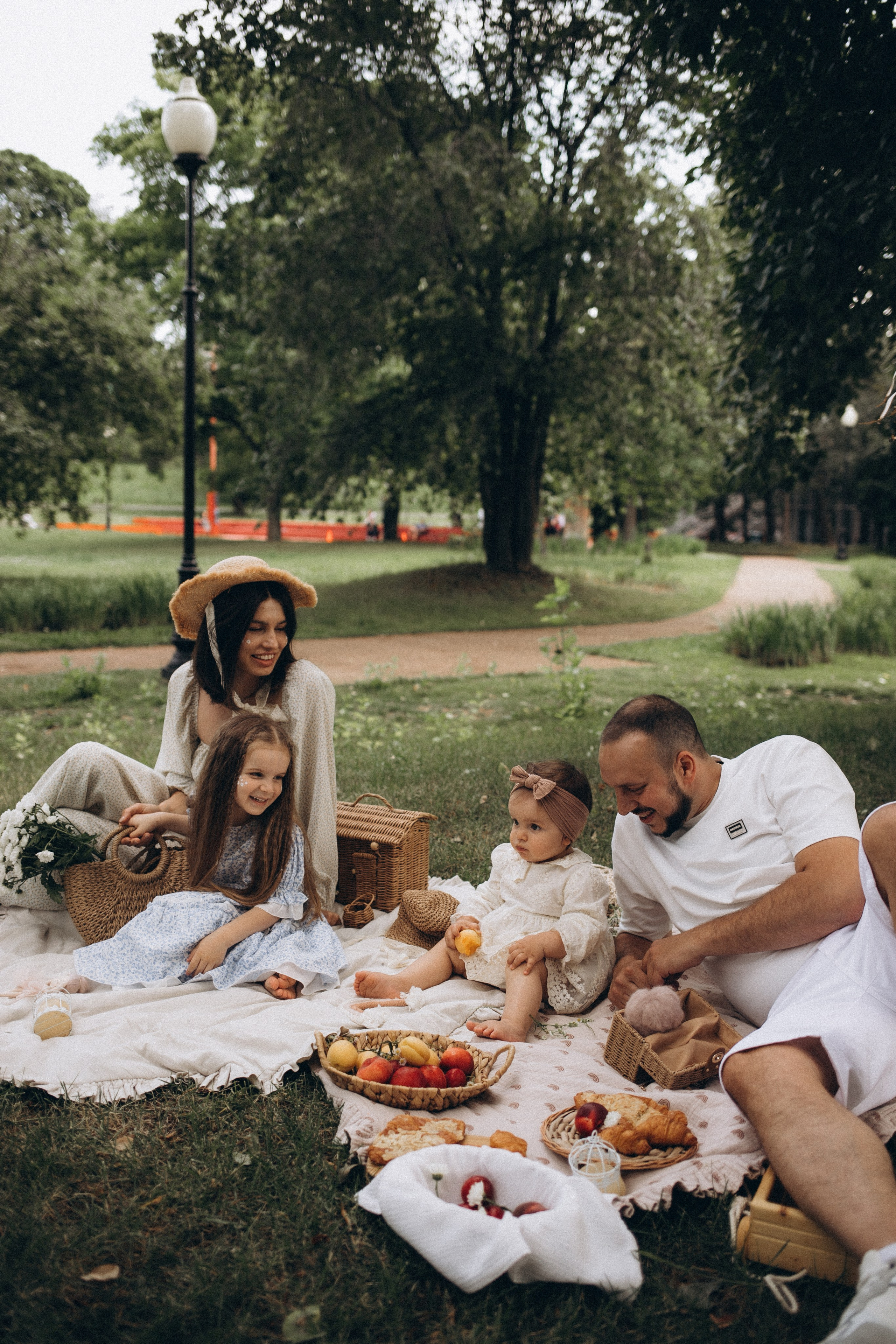 Летний семейный пикник на природе. Семейный и свадебный фотограф Анна Кожокарь