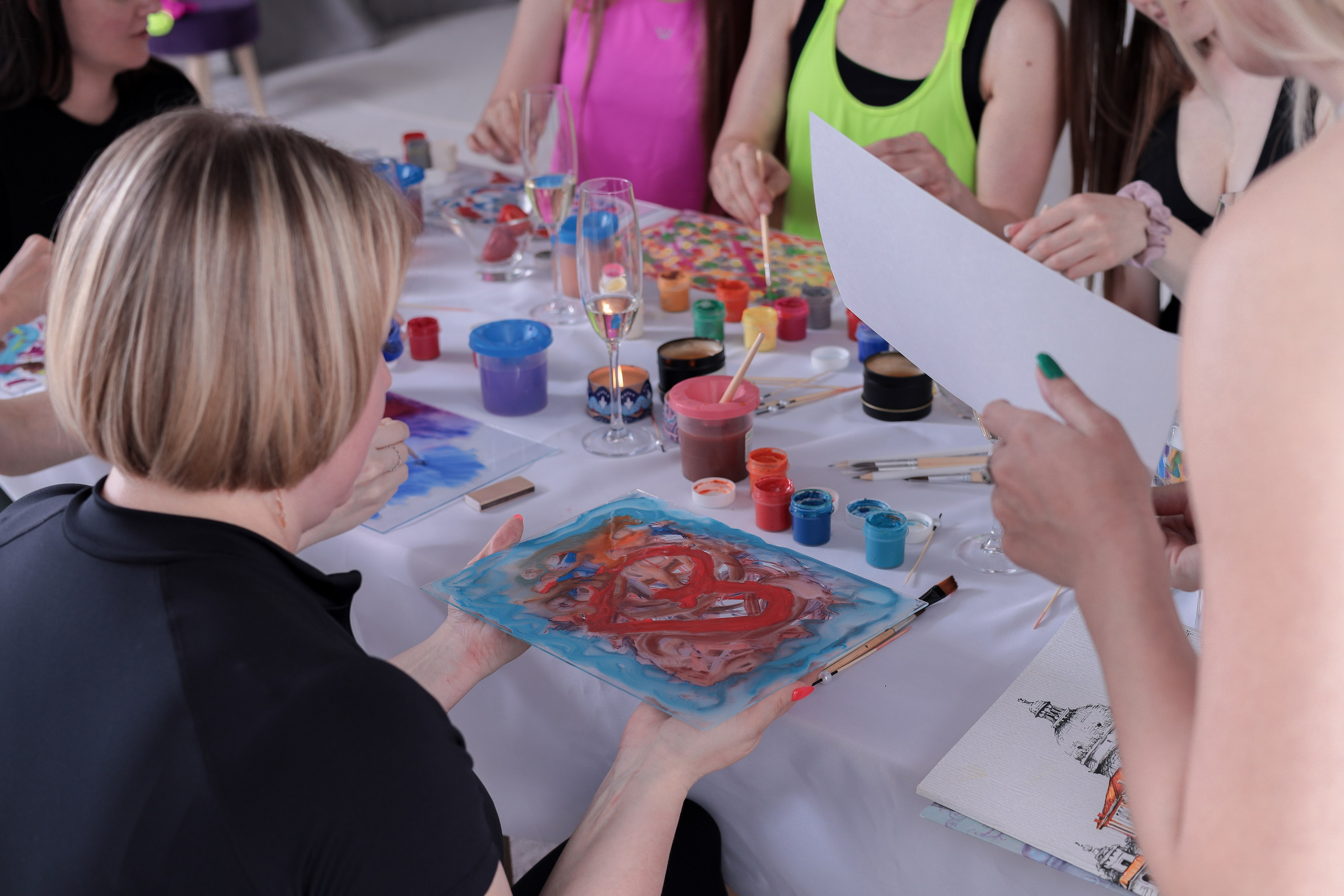 Арт-терапия + аэройога. Фотограф Надршина Лилия