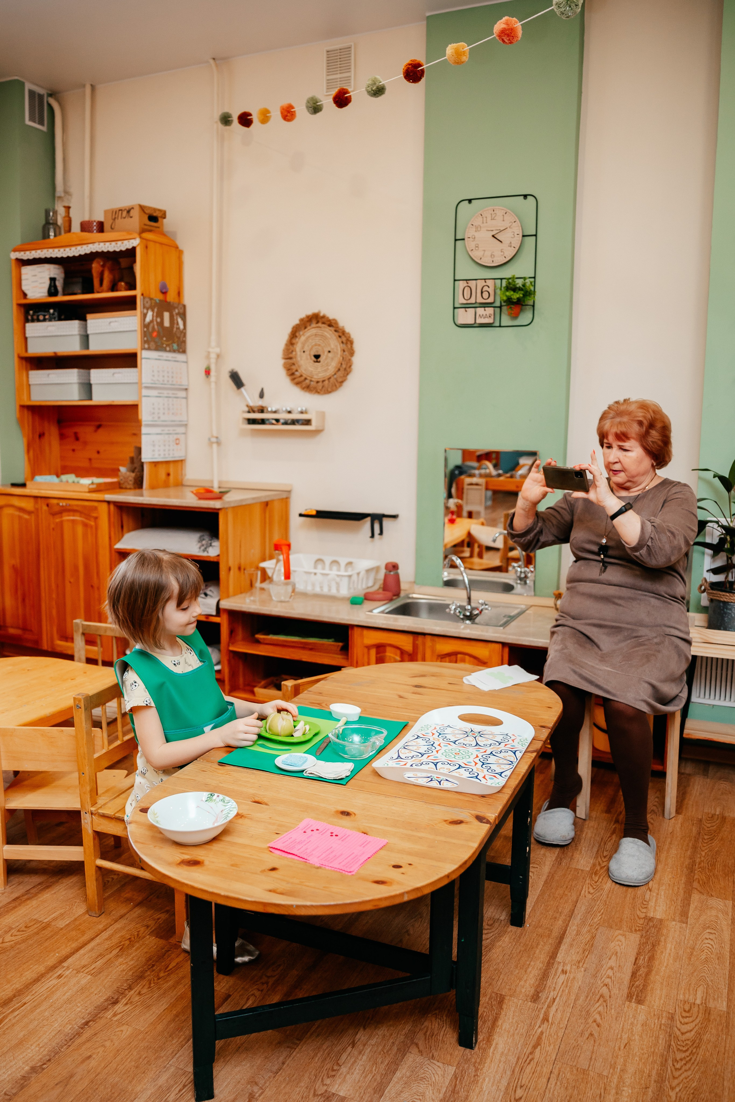 8 марта в Монтессори-саду. Семейный lifestyle фотограф в Санкт-Петербурге Людмила Пахомова