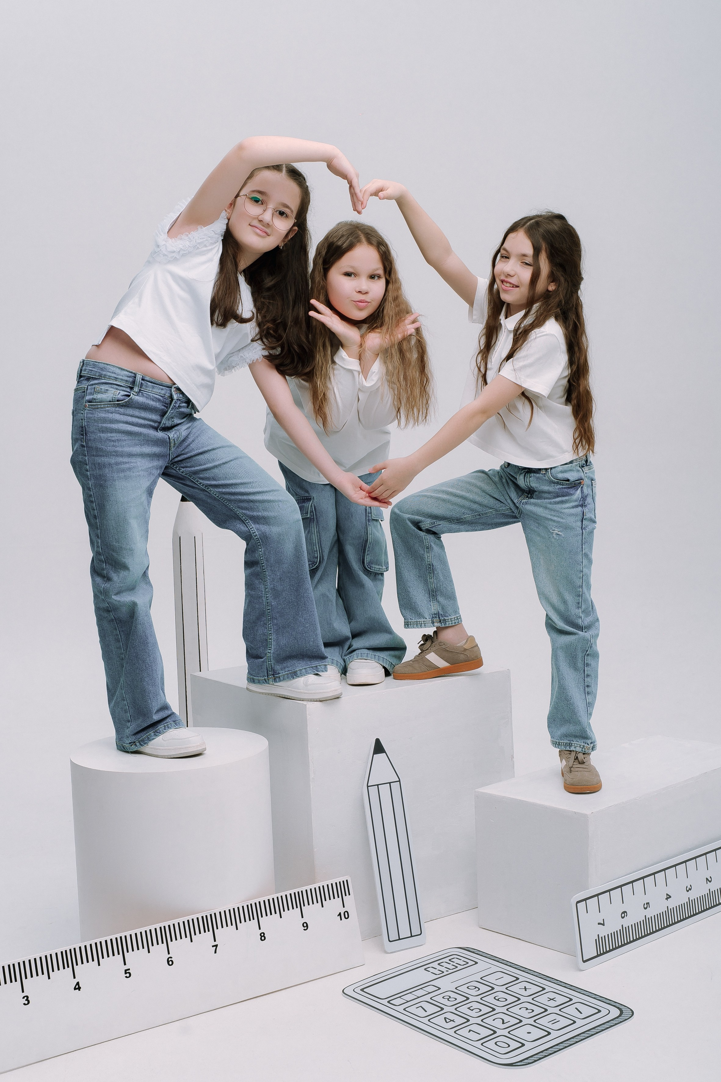 Студии монохромный декор. Выпускные альбомы Натальи Бутко: Новороссийск, Анапа, Геленджик