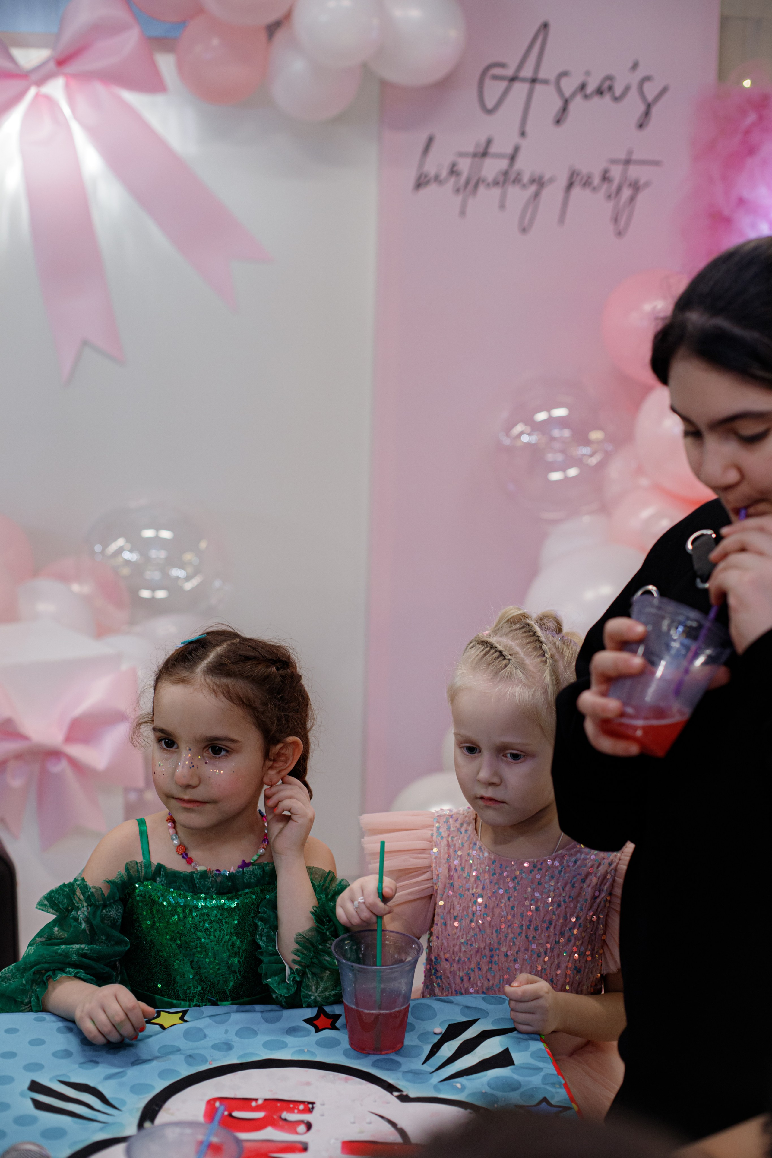 ASIA'S BIRTHDAY PARTY. Photokarish