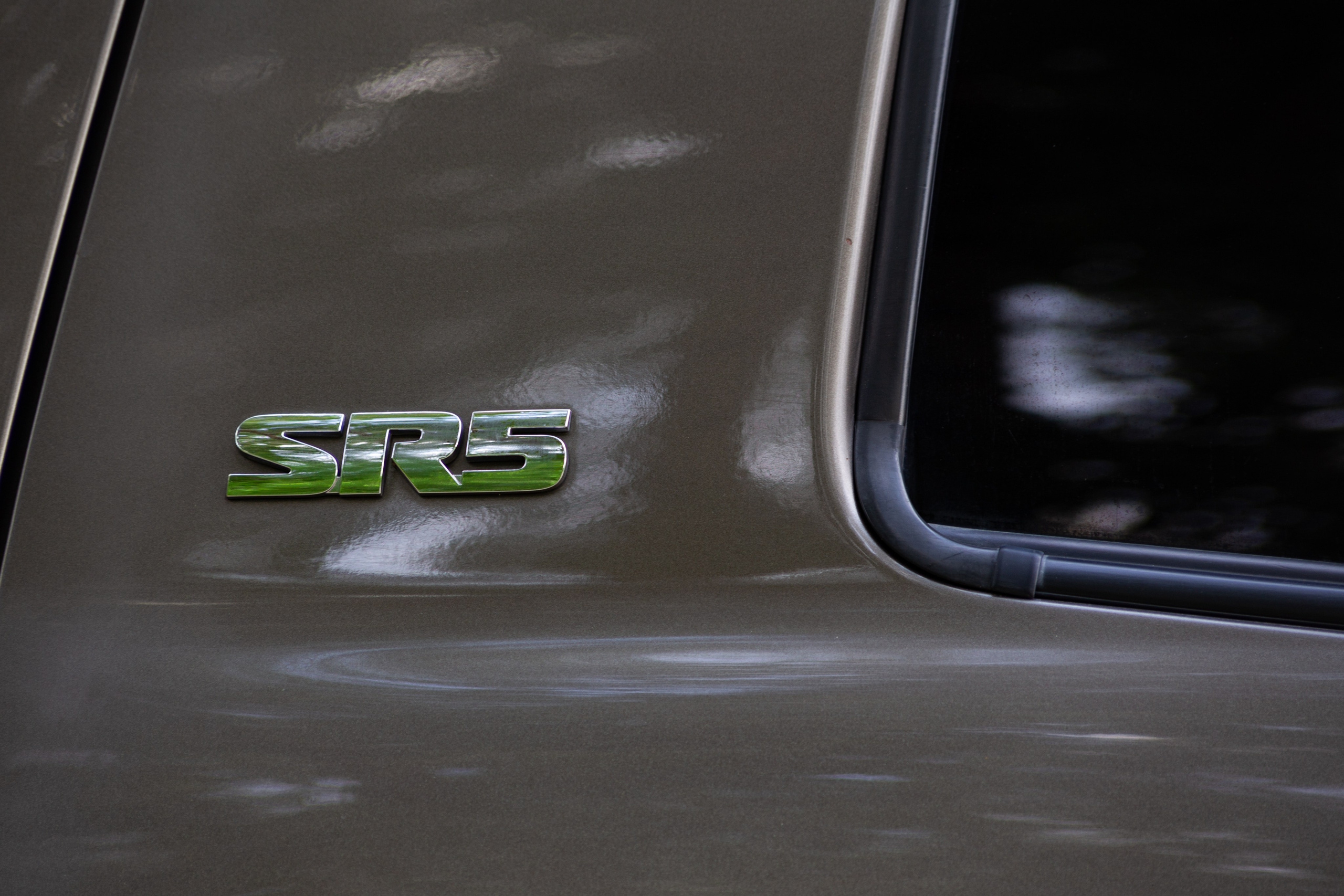 Фотосъемка автомобиля Toyota Tundra для продажи. Интерьерный фотограф и ретушер в Красноярске Денис Антропов