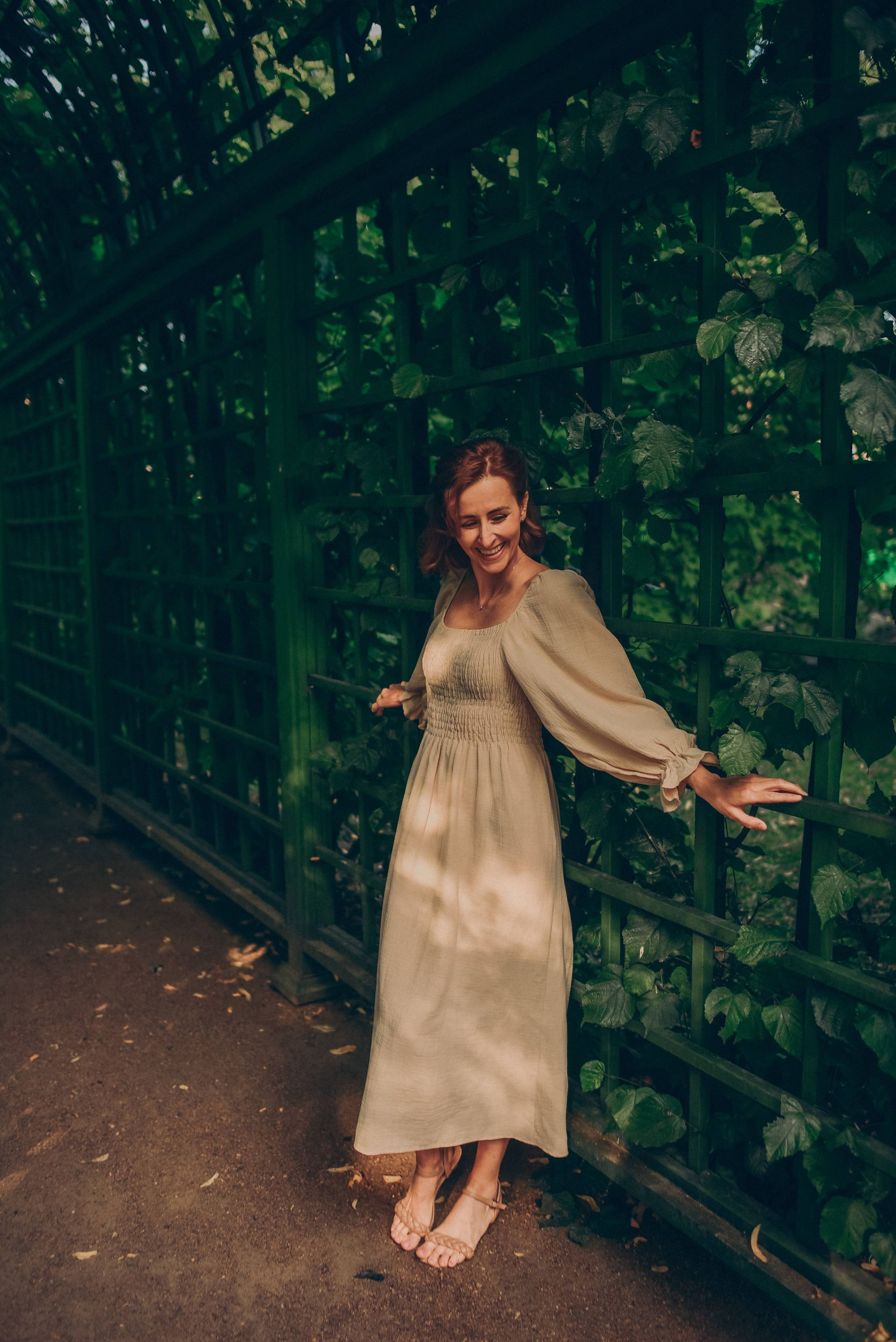 Фотосессия в Летнем саду. Анна, Татьяна, Злата и Эвелина. Семейный и свадебный фотограф в Санкт-Петербурге Яна