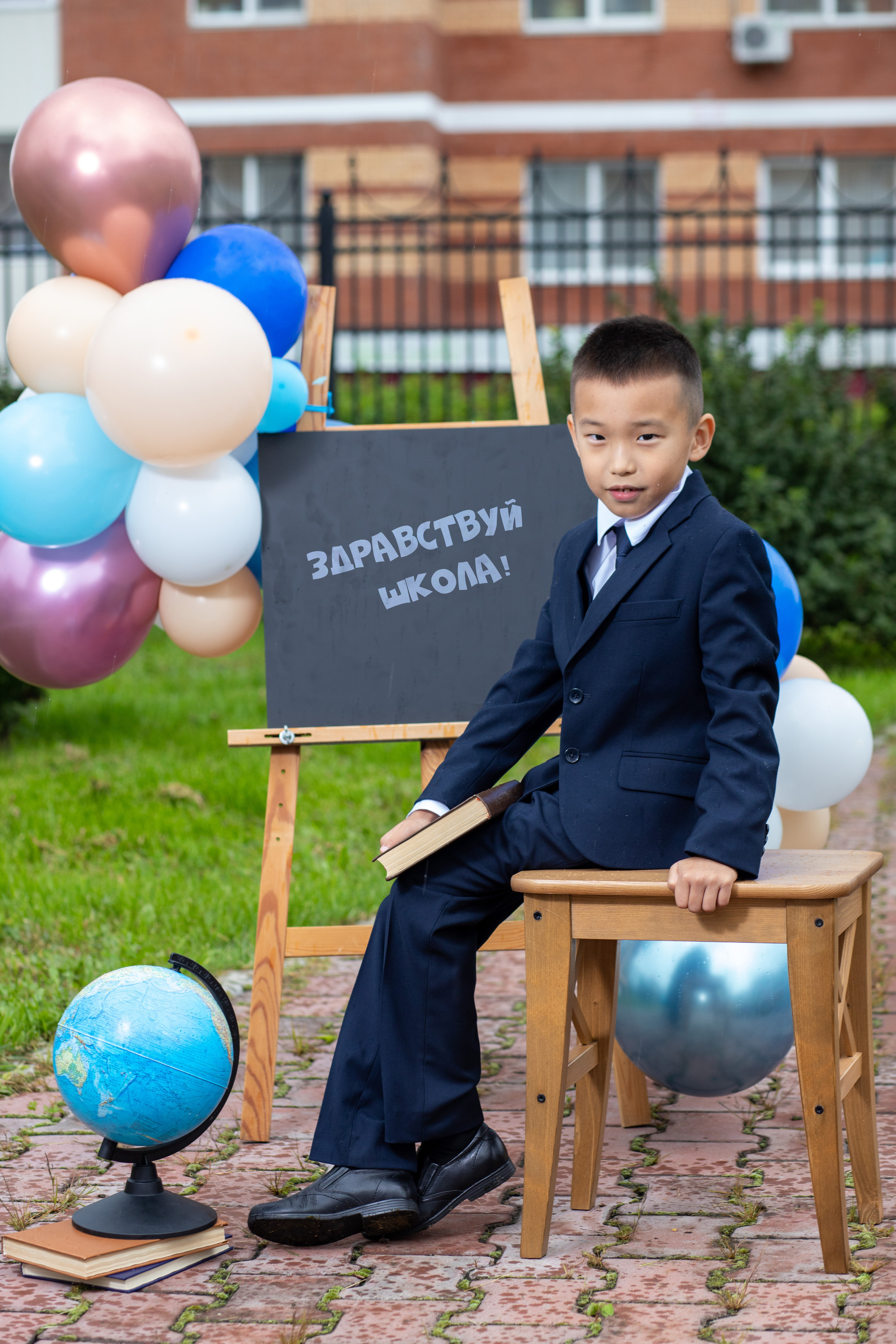 Фотопроект. Современные выпускные альбомы для 9-11х классов заказать в Хабаровске