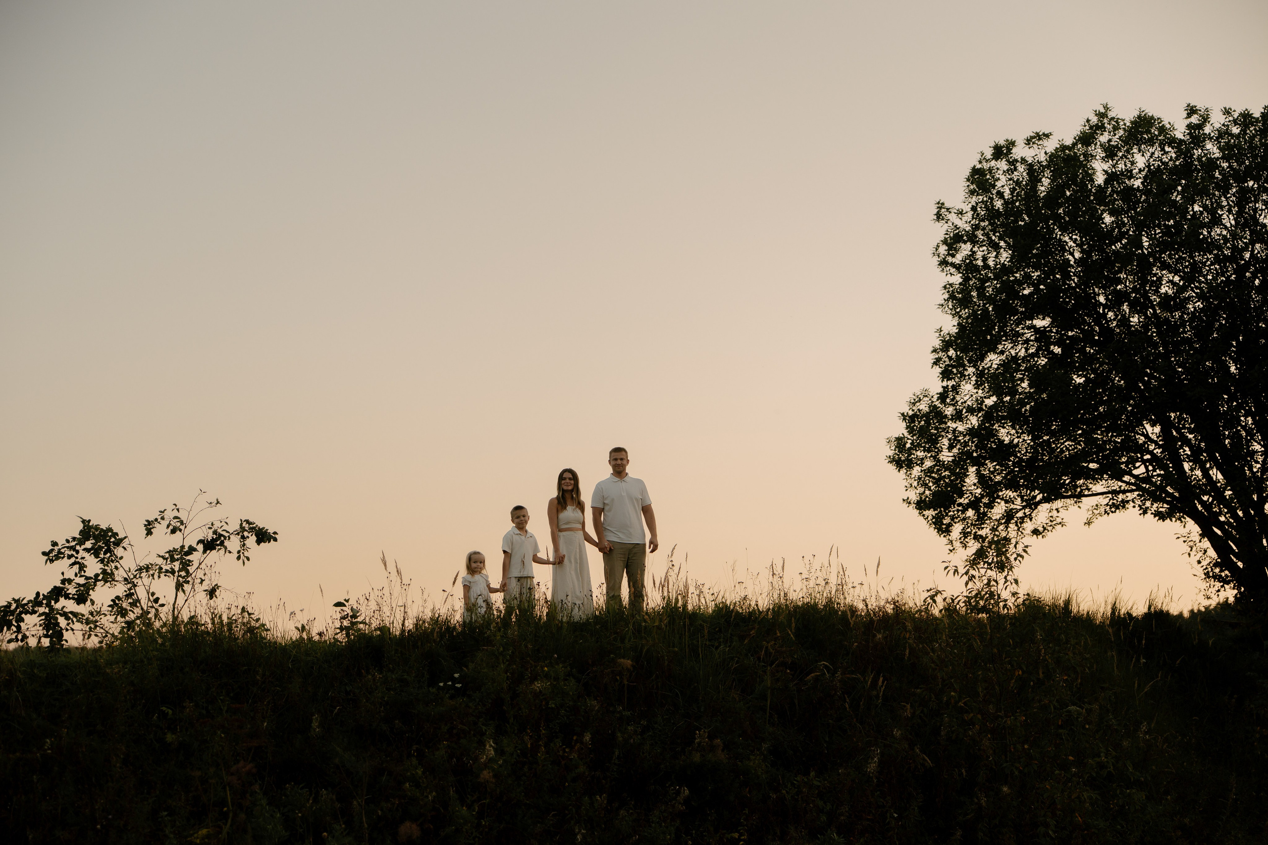 Аня, Агата, Юра и Саша. Свадебный и семейный фотограф в Москве и Красногорске — живые кадры | Анастасия Тихонова
