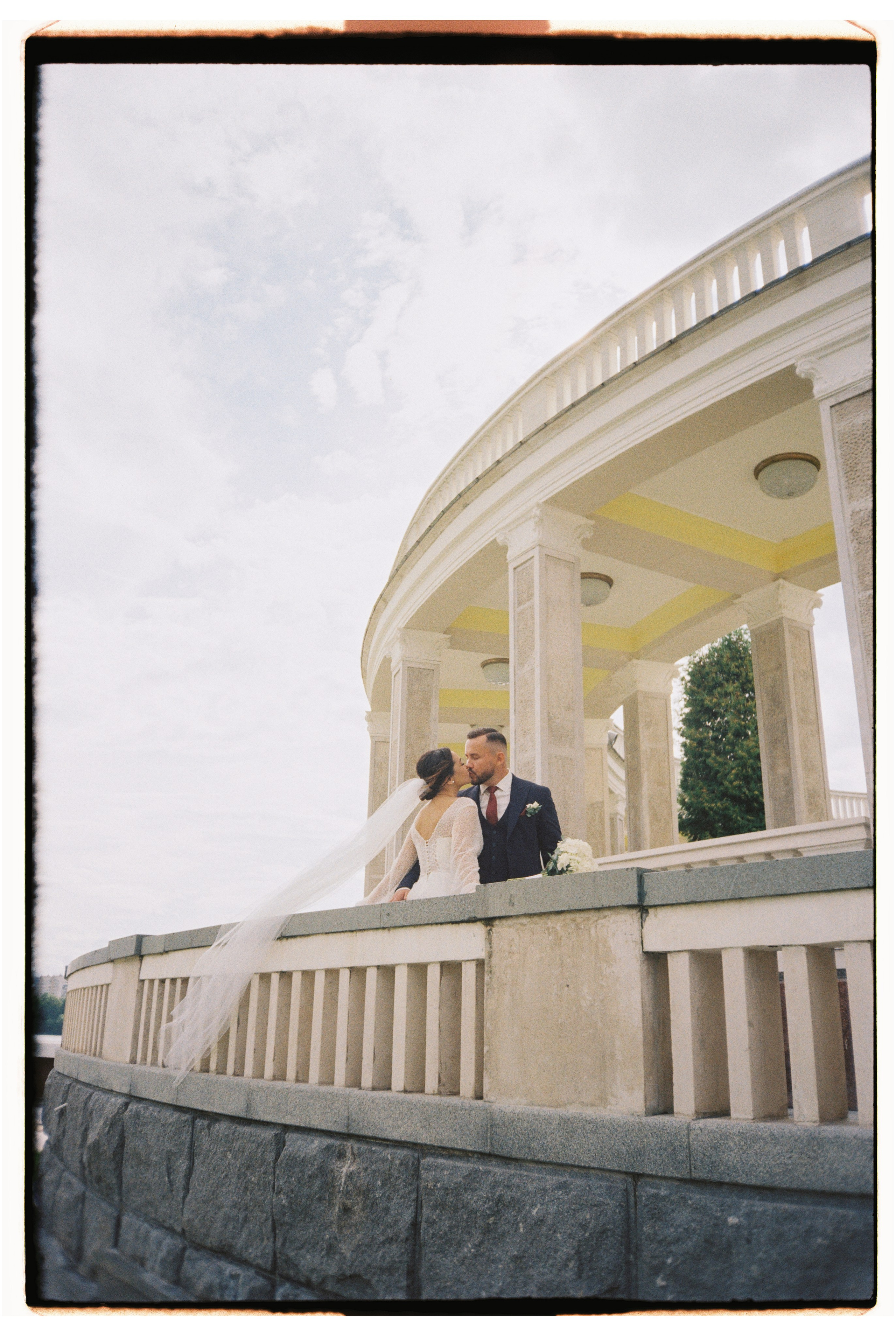 Рустам & Земфира. Пленка. Сестры Карабаза. Фотографы и ретушеры в Москве и Санкт-Петербурге