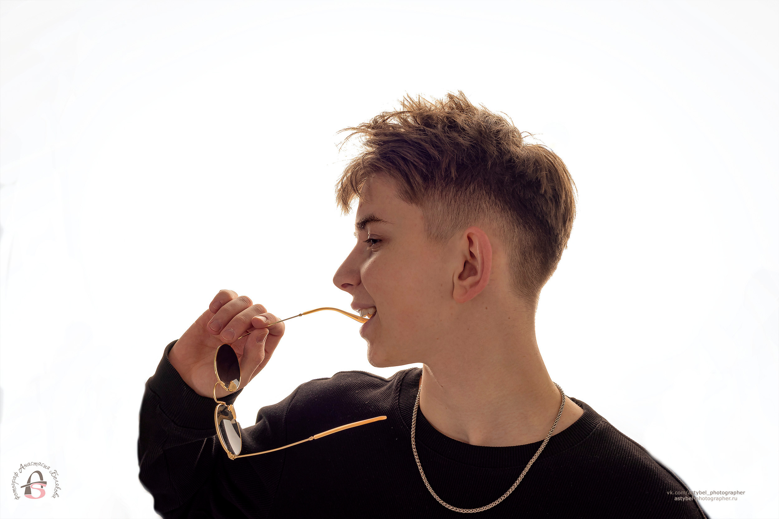 Модельные тесты Даниила Леонтьева на белой циклораме в фотостудии «Panda Photo». Фотограф Анастасия Белякова в Санкт-Петербурге и Гатчине