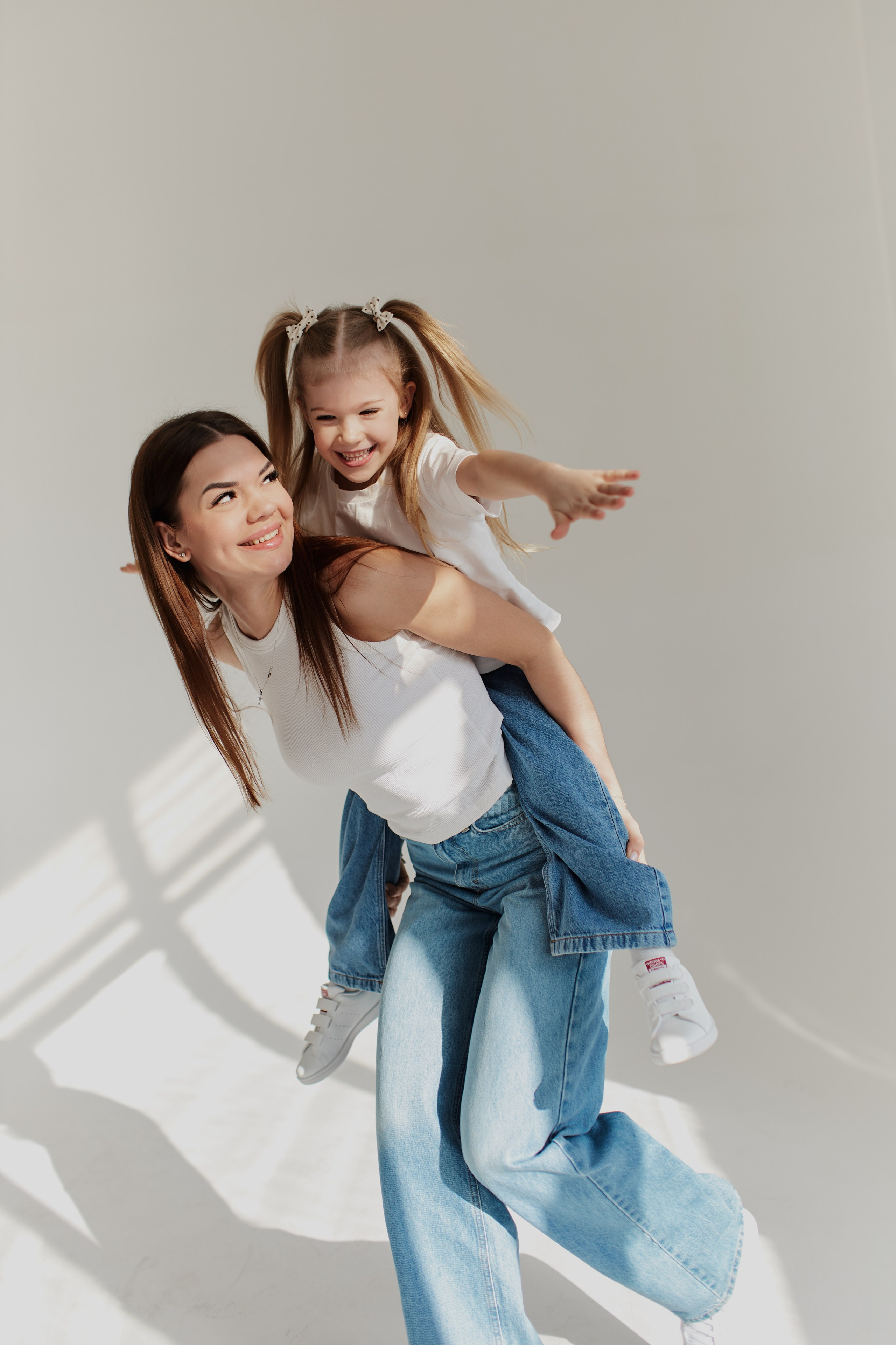 Юлия и Дарья. Свадебный и портретный фотограф в Москве Когырина Мария