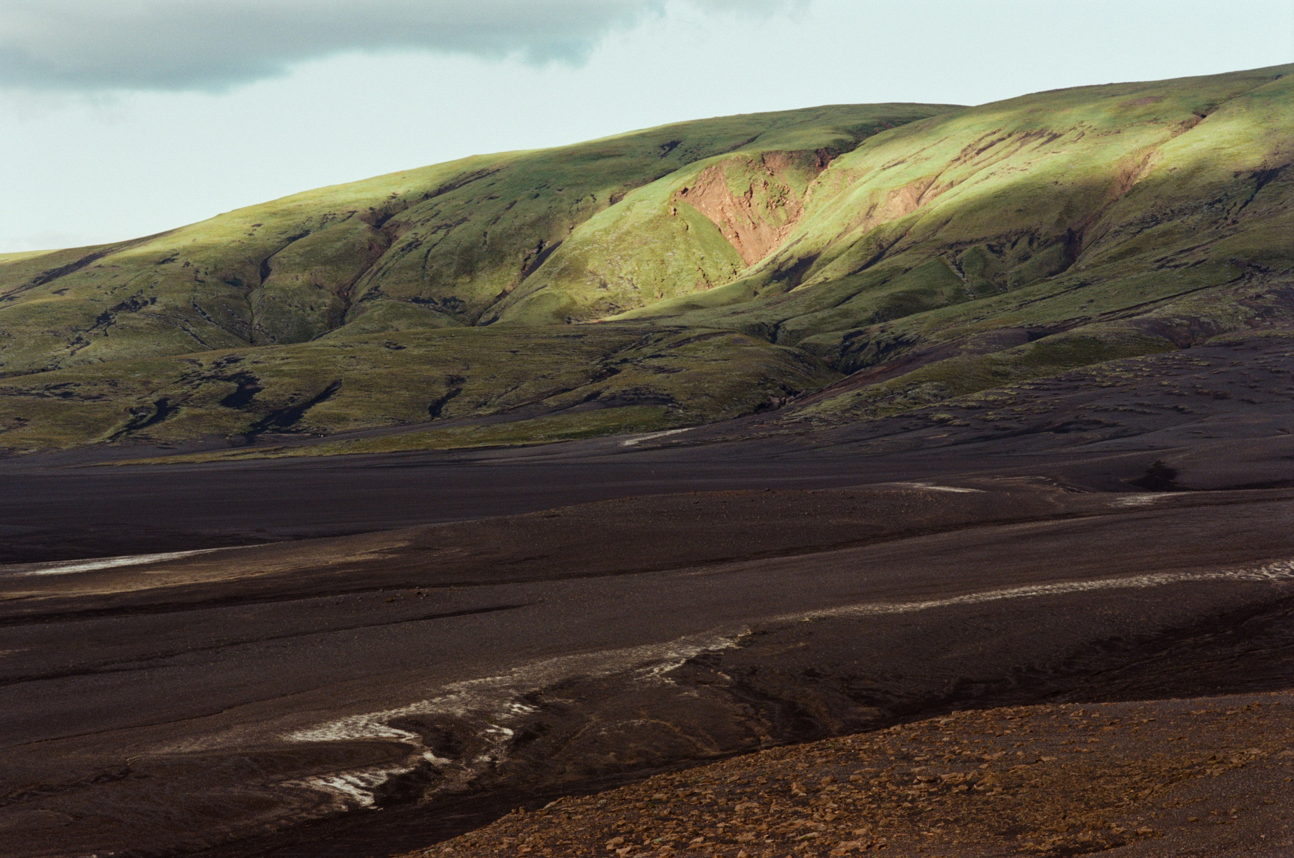 Visitor // iceland, f225 III. EVER EXPOSED