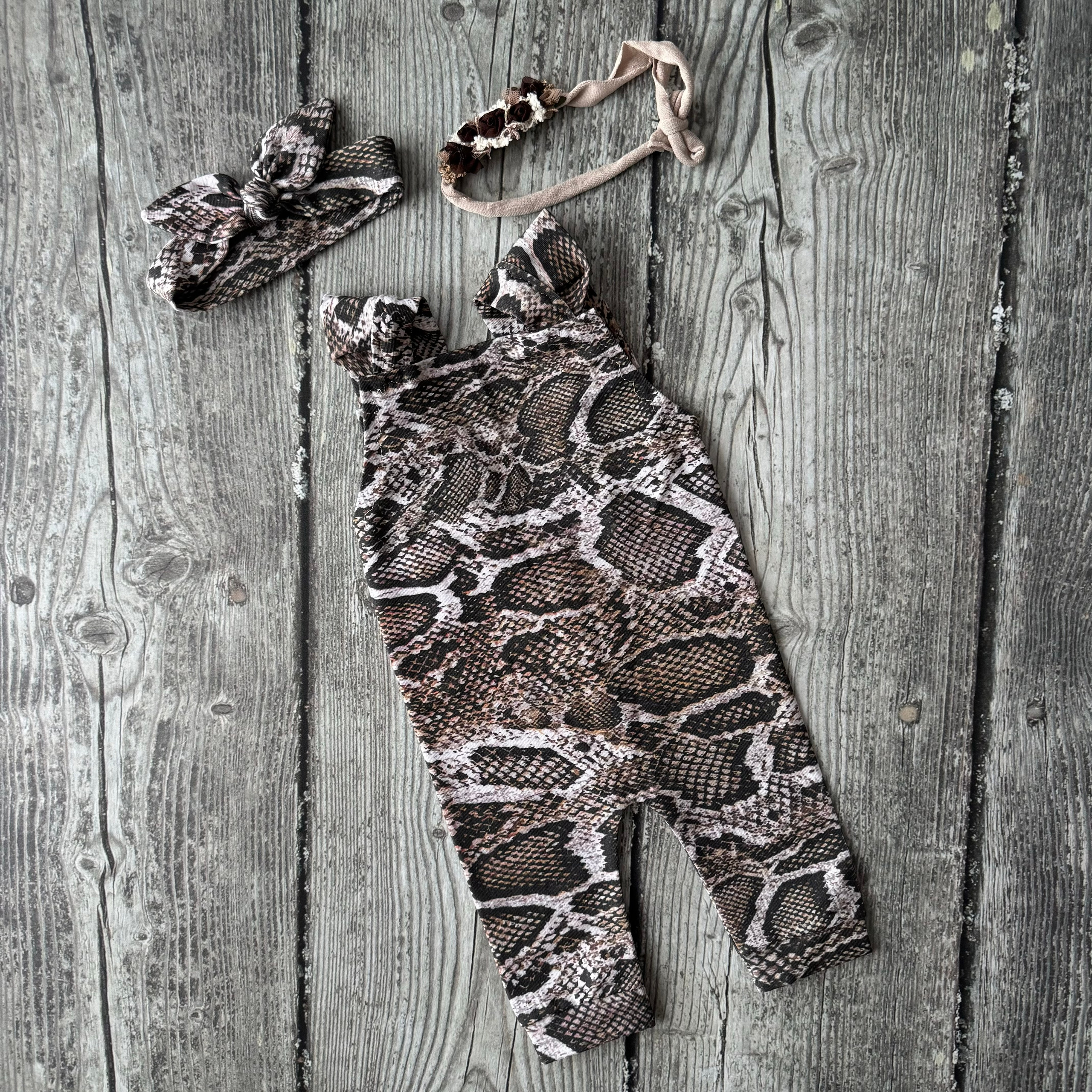 Костюмы и аксессуары для фотосессии новорожденных | Реквизит для съемки newborn в Москве. Фотосессия новорожденных в Москве и Московской области | Профессиональный фотограф newborn — Татьяна Иванова