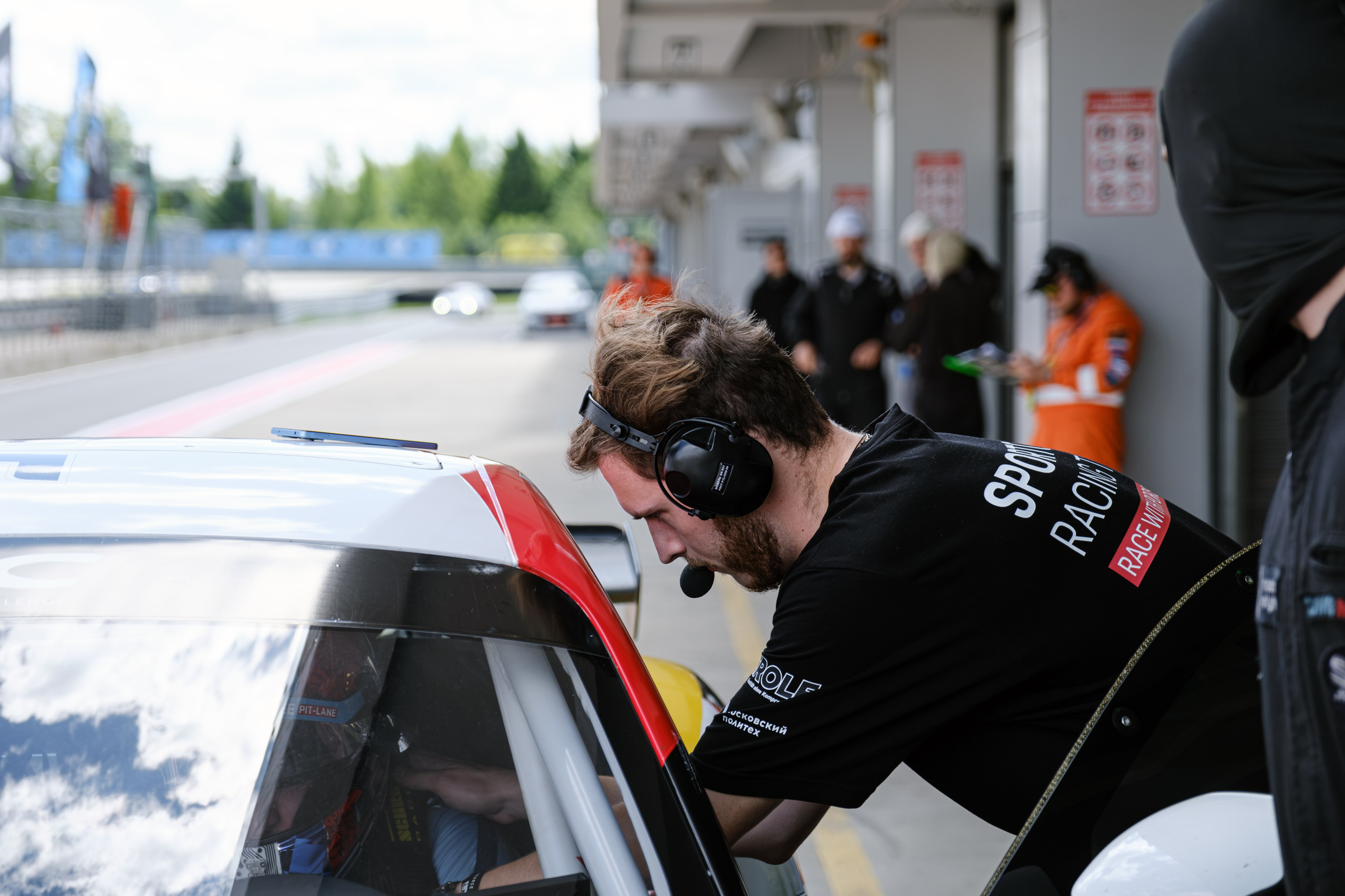Российская серия гонок на выносливость. Авто и мотоспорт — фотограф Антон Медведев iCoguar