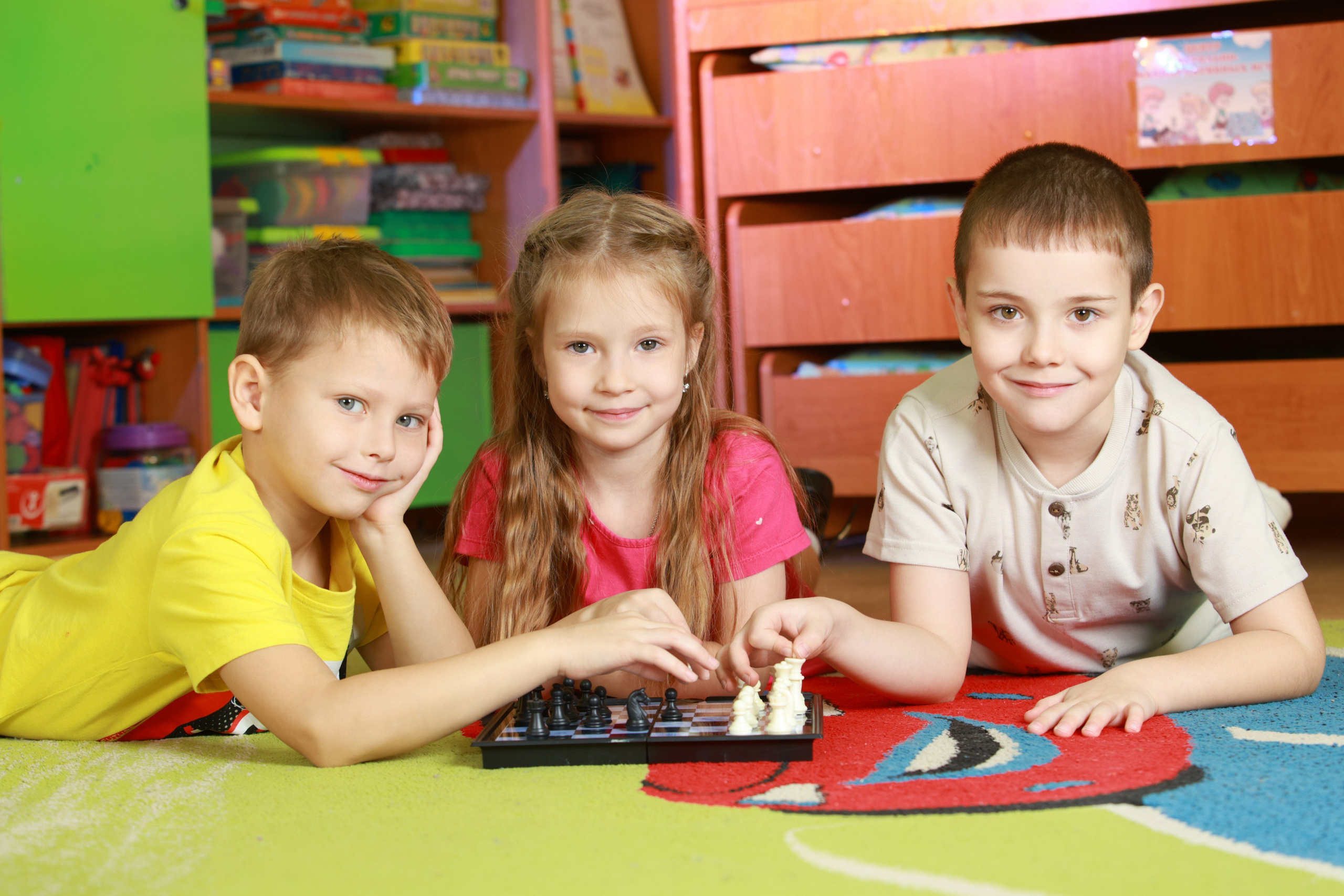 Выпускникам школ и детских садов