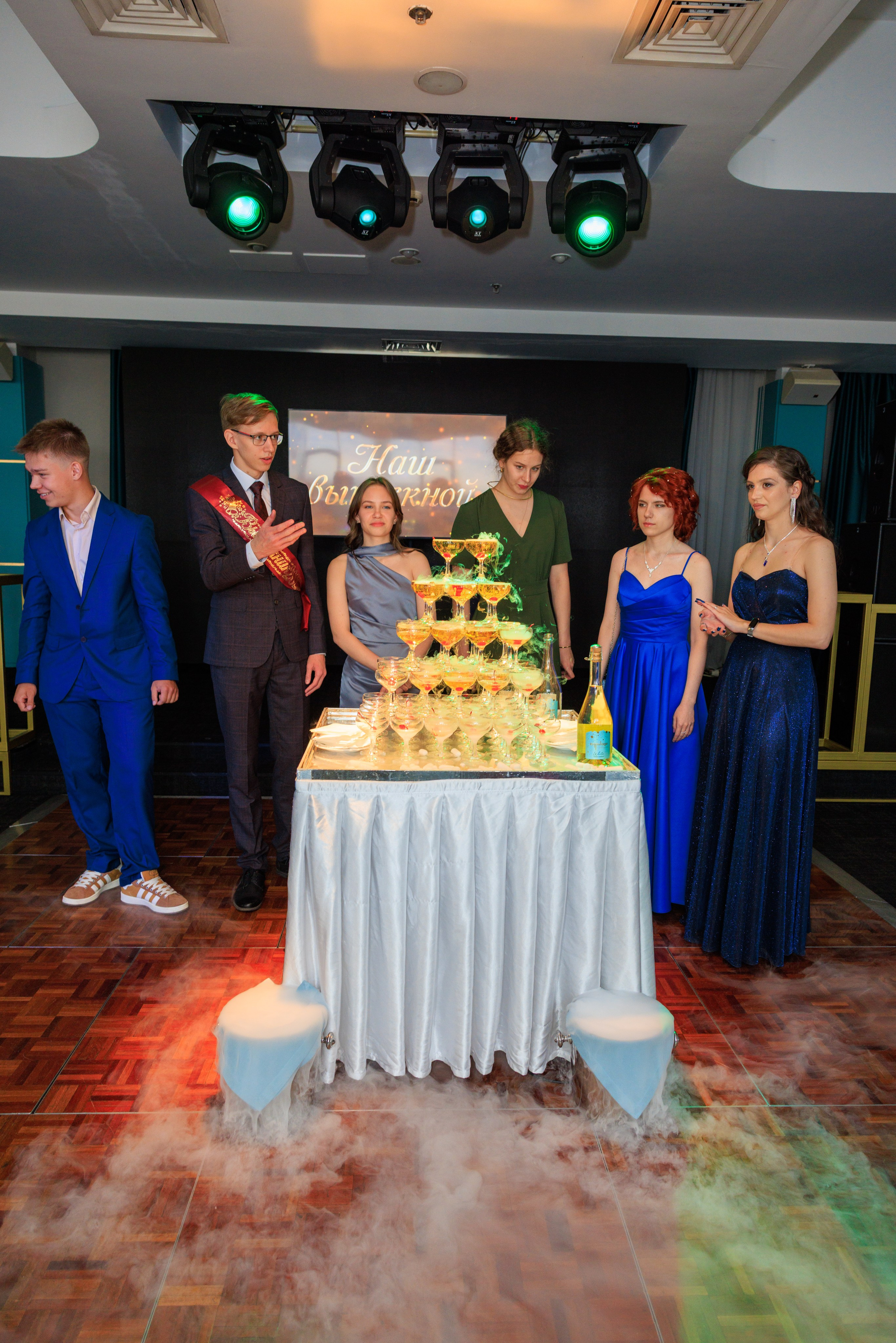 Выпускной лицея 244. Фотограф Александр Заломаев