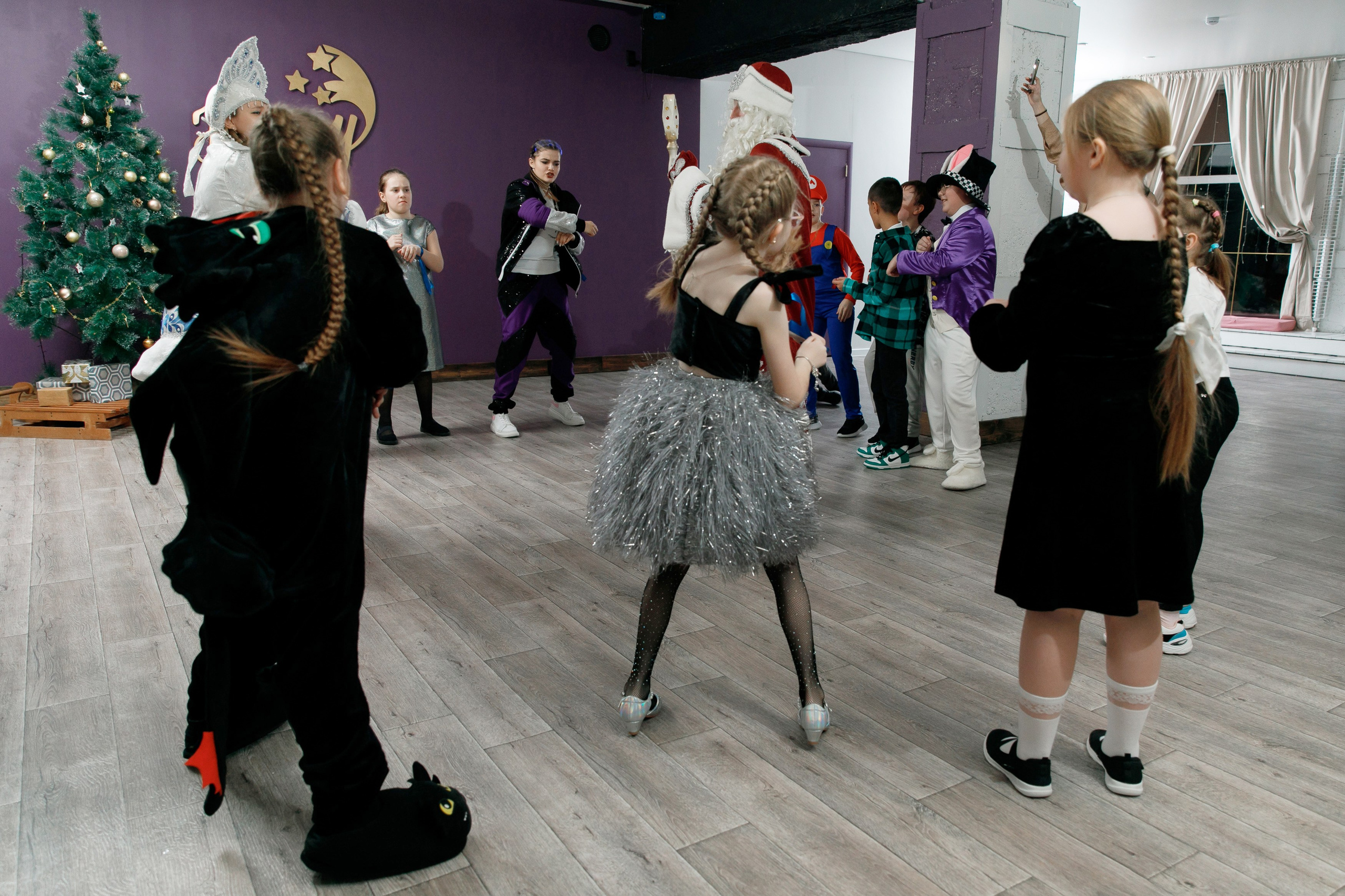 Школа «Кристалл» | Новогодняя программа. Свадебный, семейный и школьный фотограф в Сызрани Максим Баталов