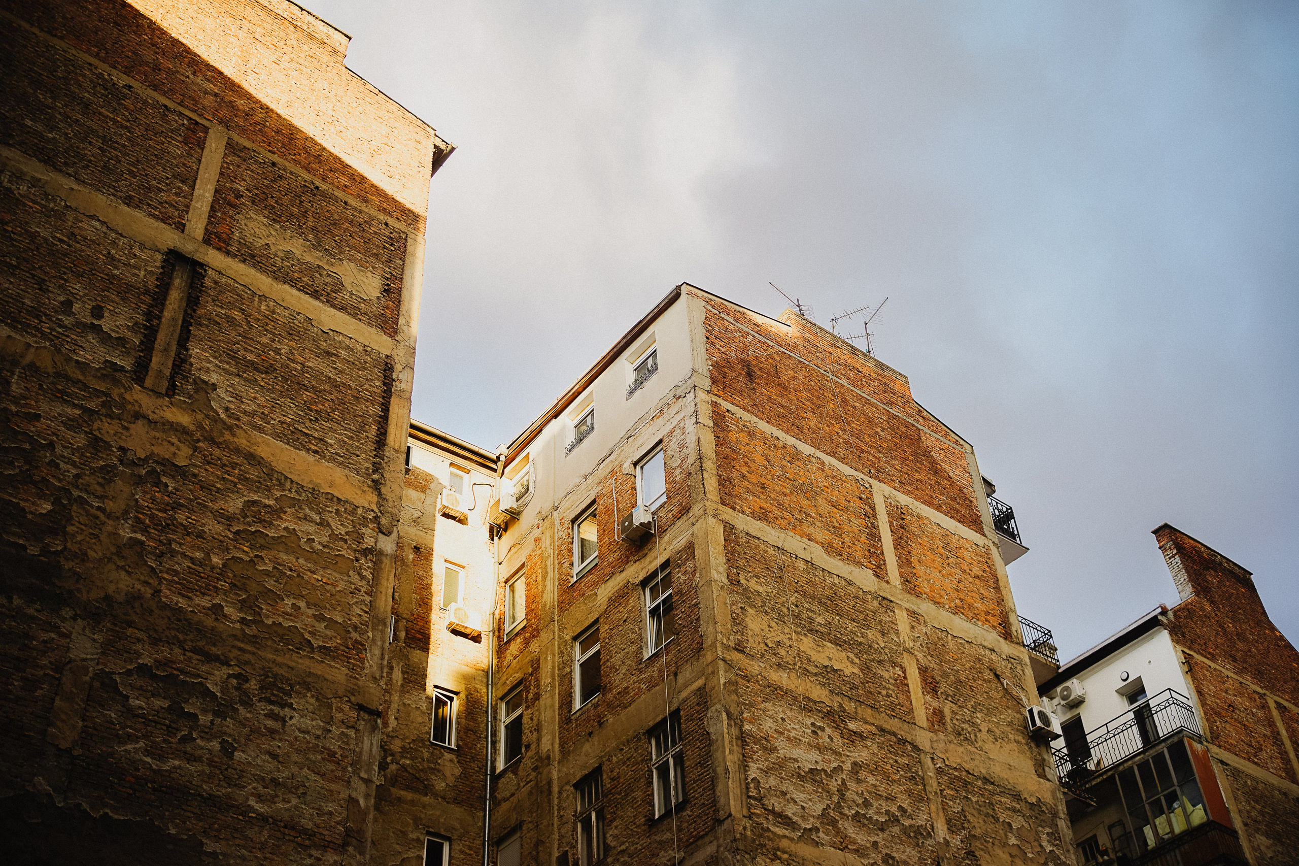 Urban and Street. Oleg Kozachok — Photographer with Protanopia | Portraits, Texture & Light