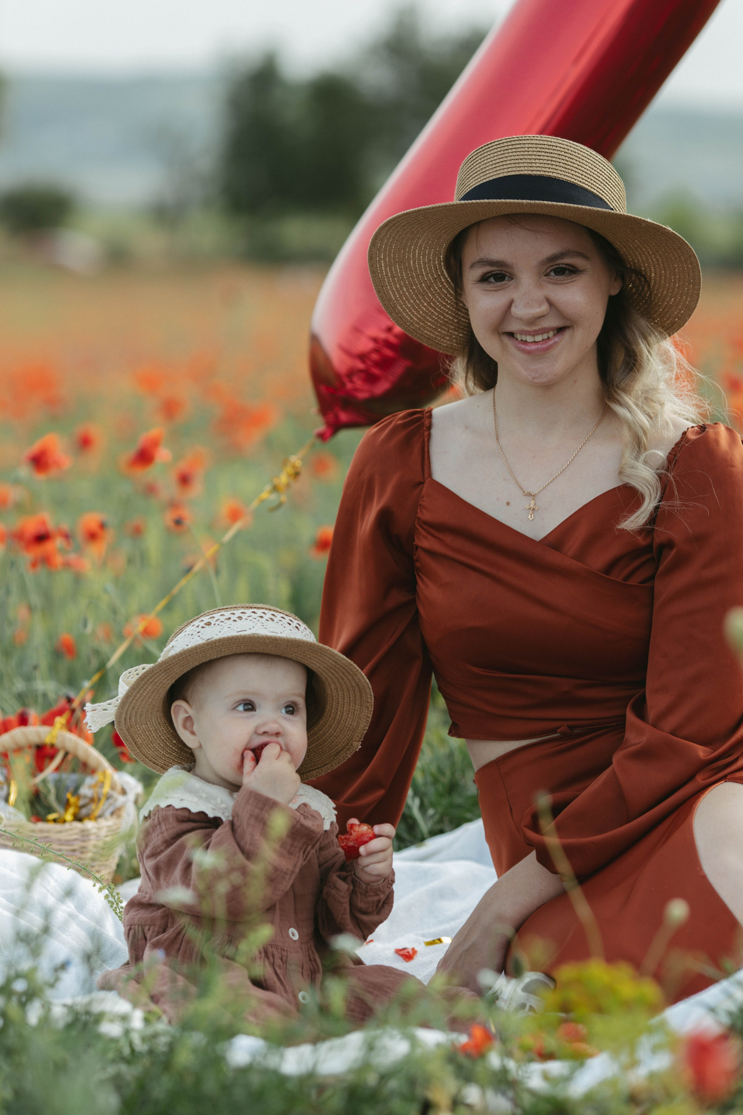 Годик на природе. Фотограф новорожденных и семей с детьми Севастополь