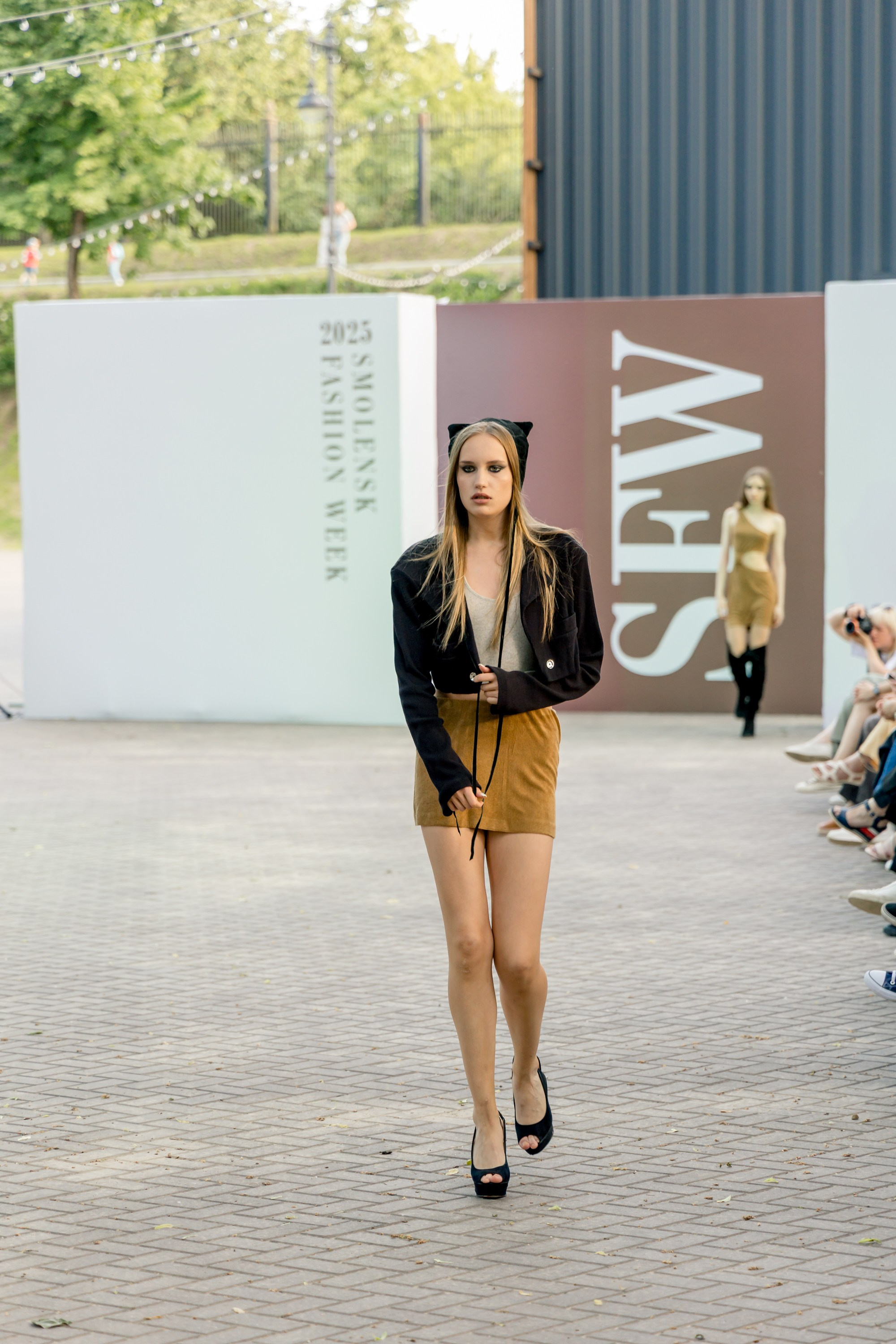 Smolensk Fashion Week 2025_показы_ДЕНЬ 1_ВЕЧЕРНИЙ ПОКАЗ_19:00. Главная